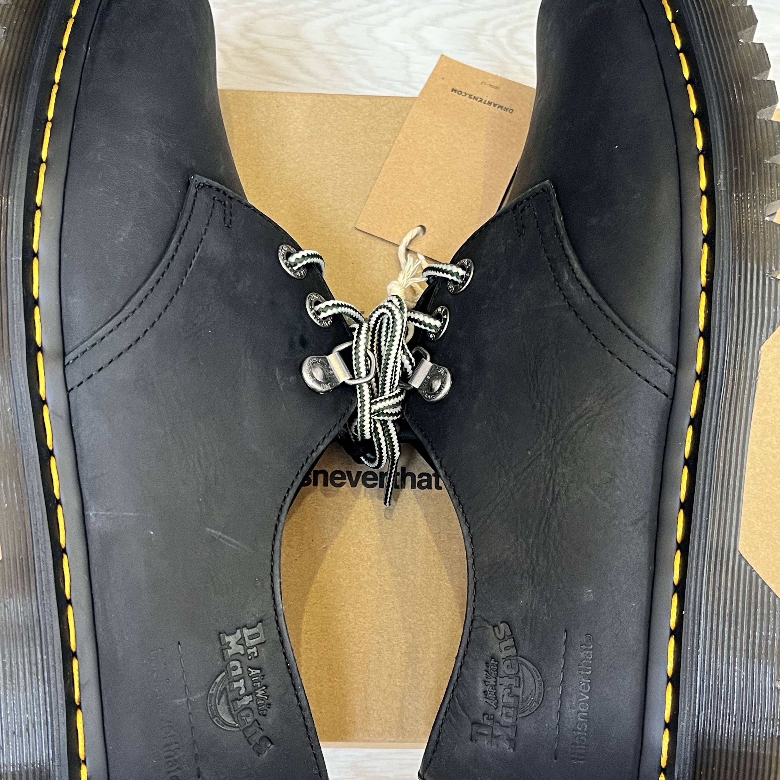 Dr. Martens x Thisisneverthat 1461 Waxed Full Grain Black 착용 스타일 - 6
