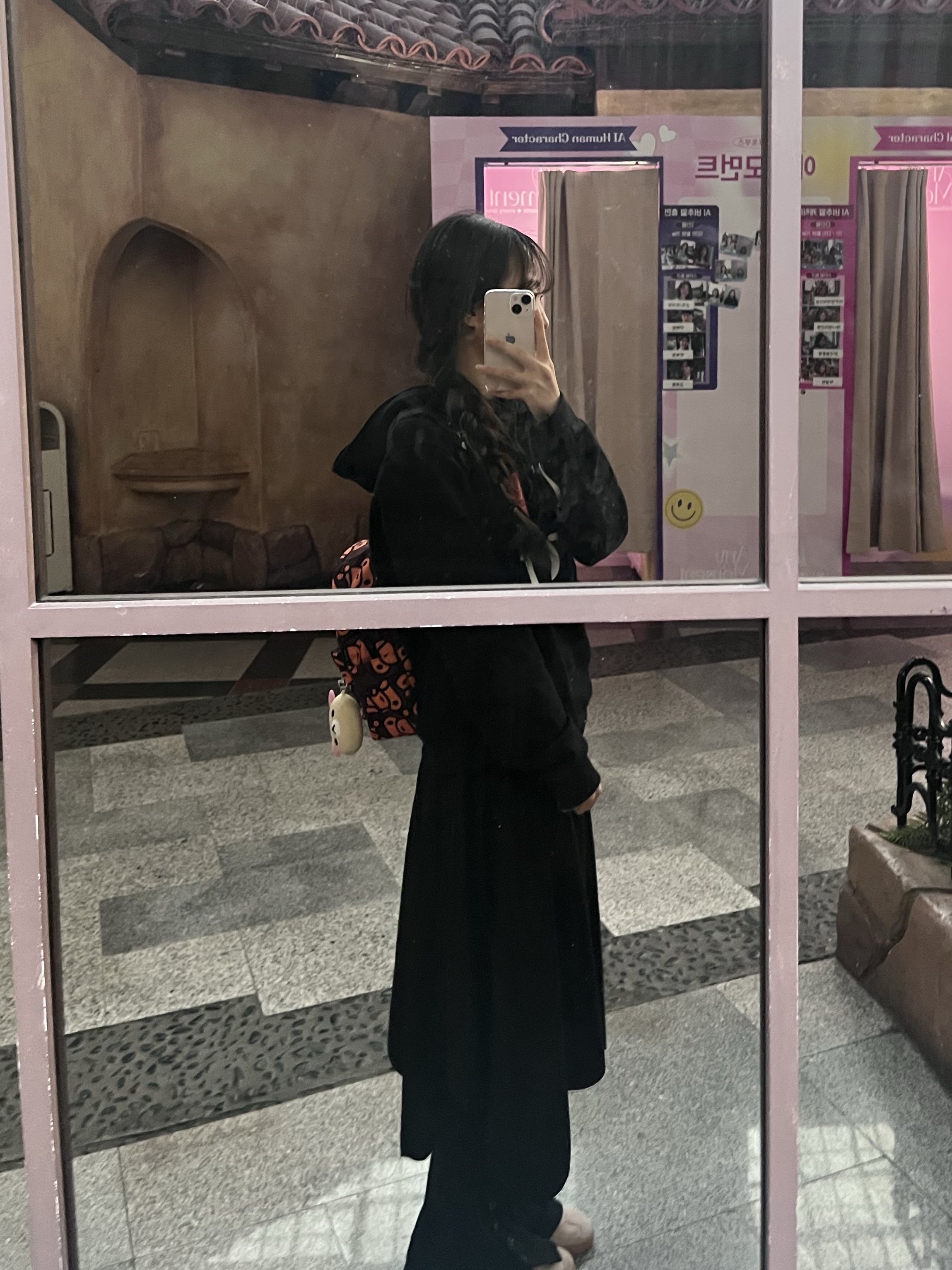 베이프 베이비 마일로 앤 프렌즈 카모 스몰 백팩 브라운, (W) 아디다스 스페지알 핸드볼 클리어 핑크 착용 스타일 - 2