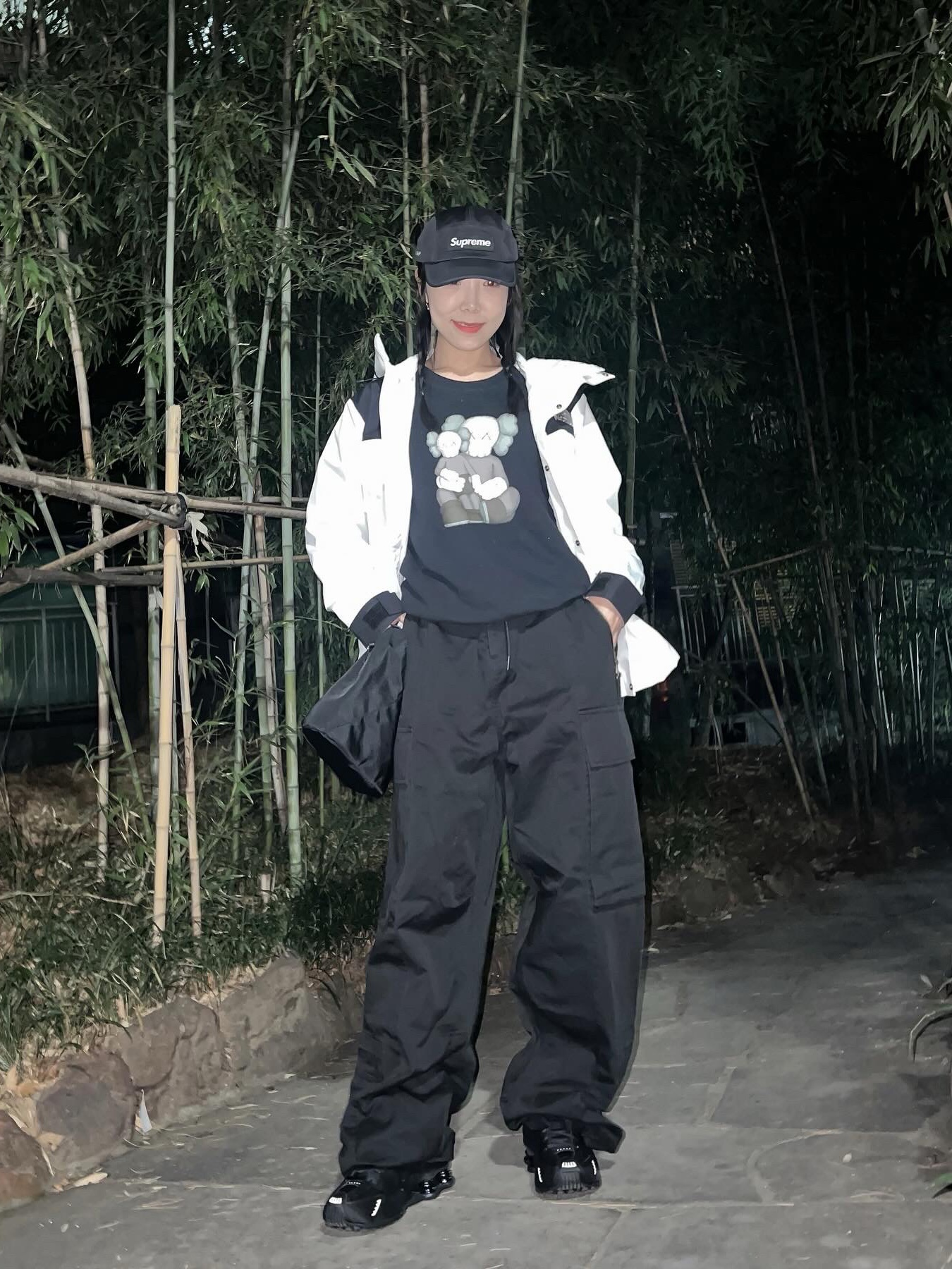 Supreme Mesh Cordura Camp Cap Black - 23SS, MM6 Maison Margiela Japanese Faux Leather Bag Black 착용 스타일 - 4