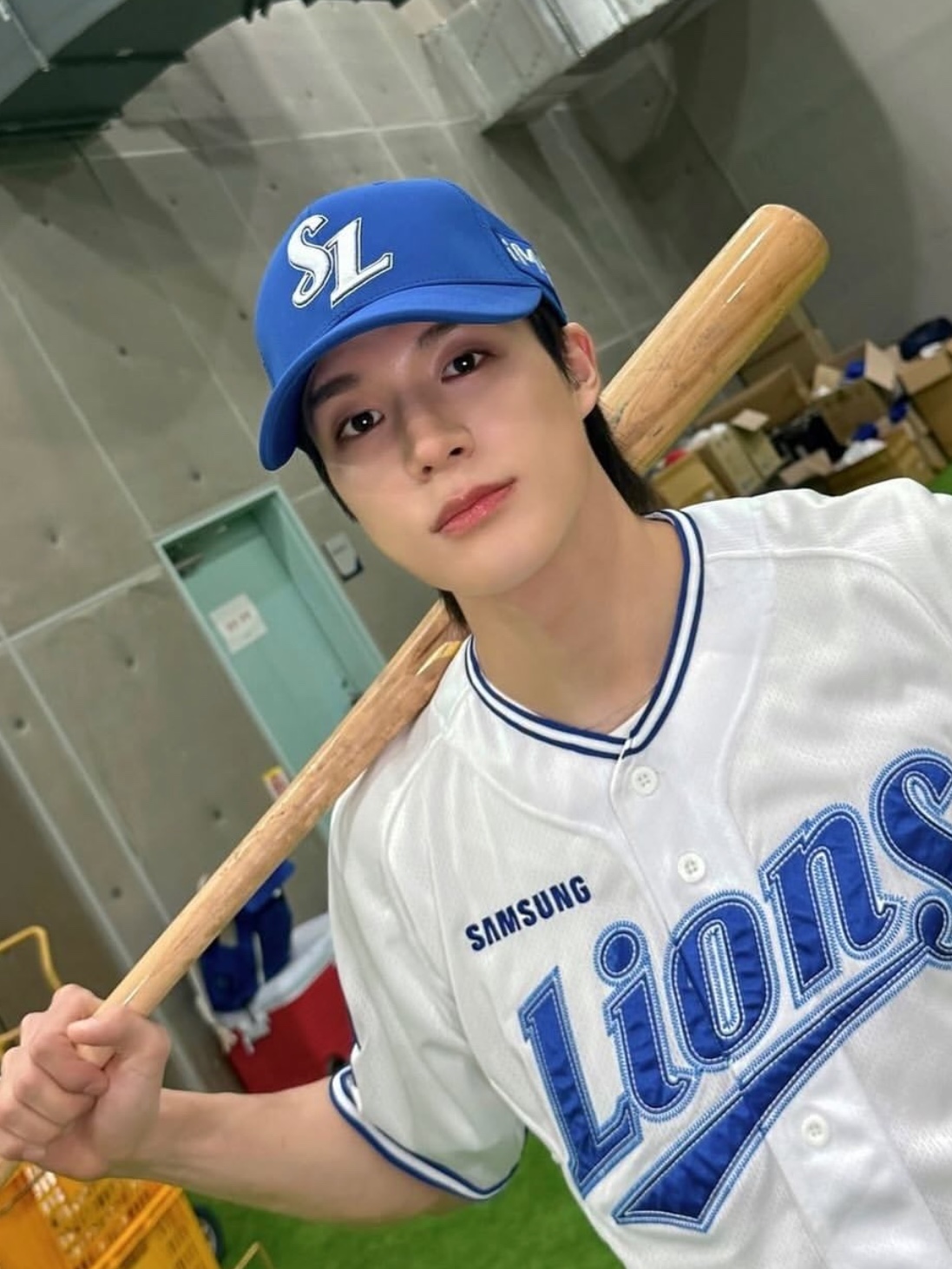 Samsung Lions 2024 Professional Home Uniform White (Non Marking Ver.), Lessey & Friends x KBO The Strongest Lessey Stuffed Toy Keyring Samsung Lions 착용 스타일 - 3