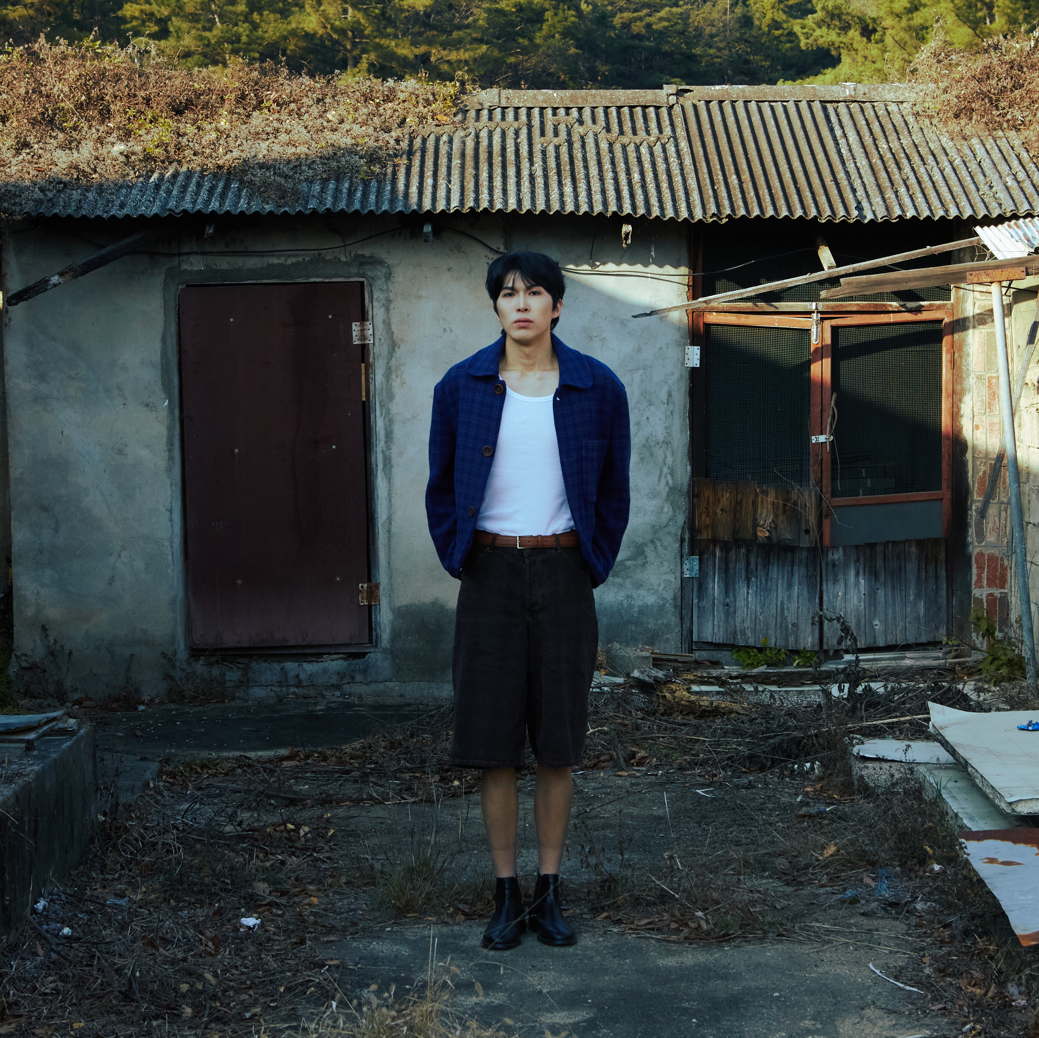 Zara x Harry Lambert Check Jacket Blue 착용 스타일