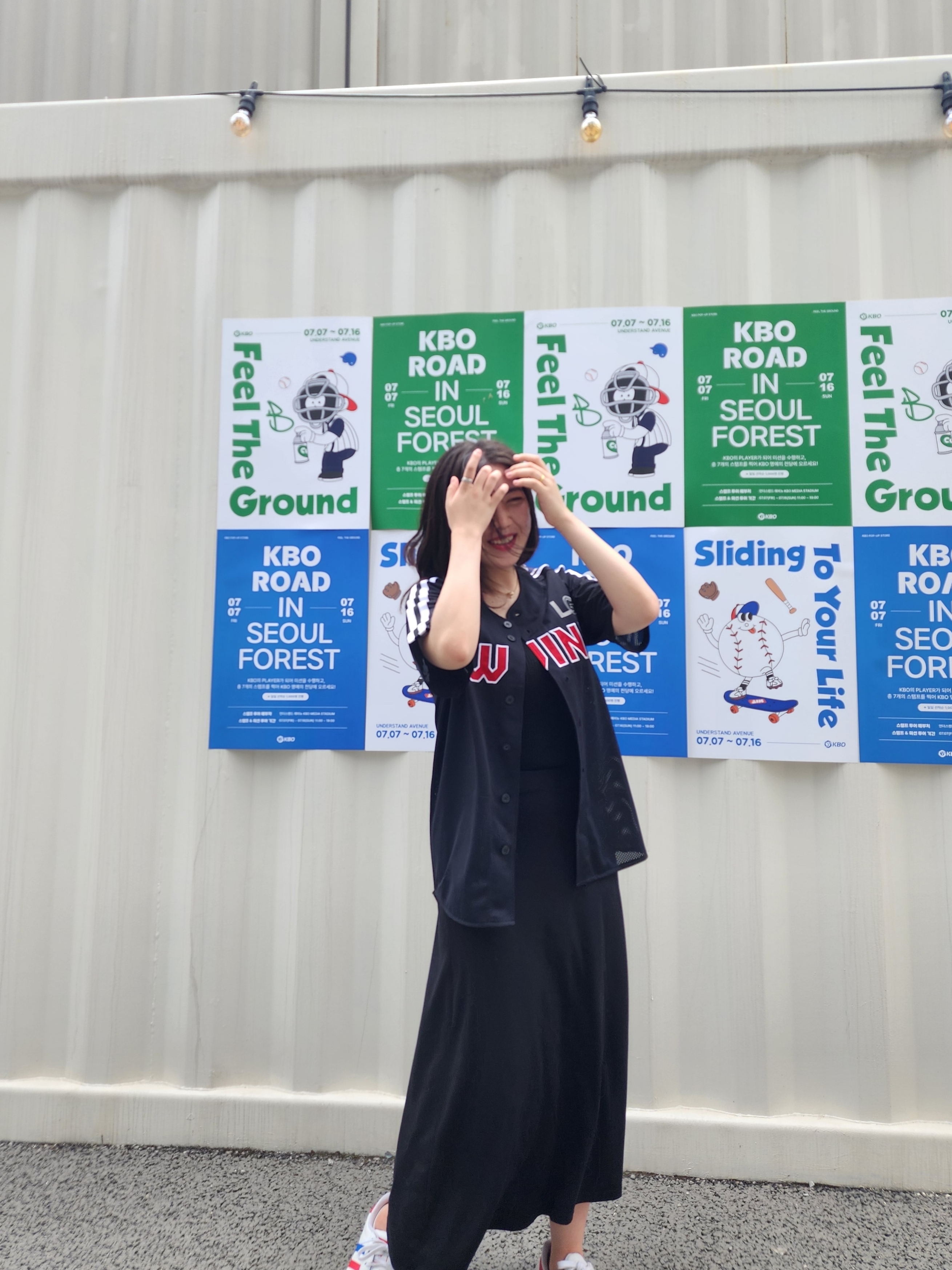 PRO-SPECS x LG TWINS 2025 Authentic Away Uniform 착용 스타일 - 3