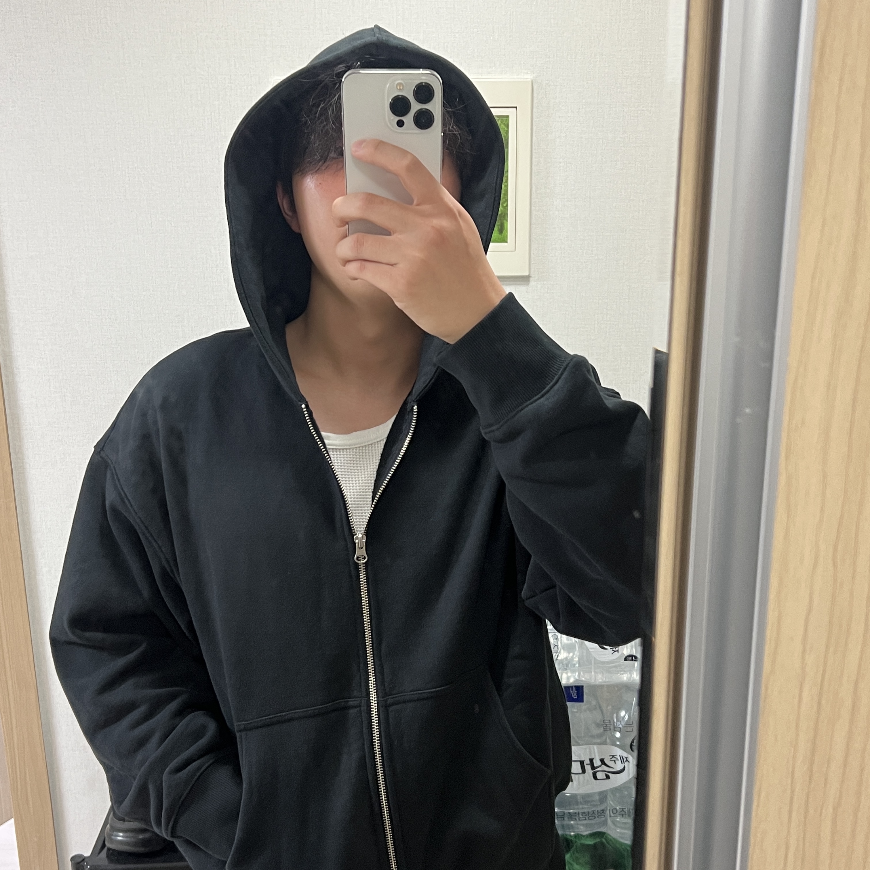 Corteiz Island Mixed Panel Zip Hoodie Black 착용 스타일 - 3