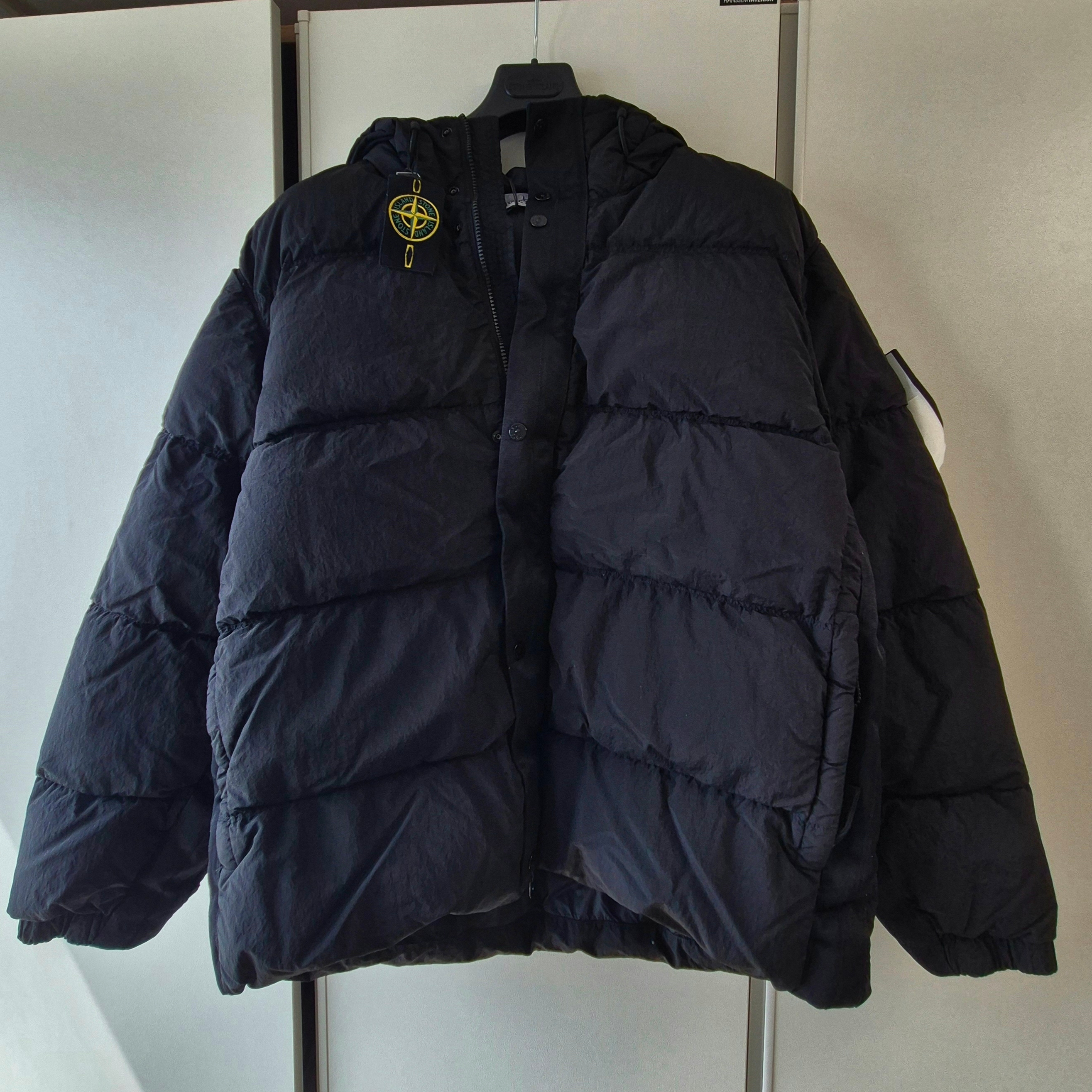 Stone Island 41419 Nylon Metal Econyl Hooded Down Jacket Anti Drop Black - 24FW 착용 스타일 - 1
