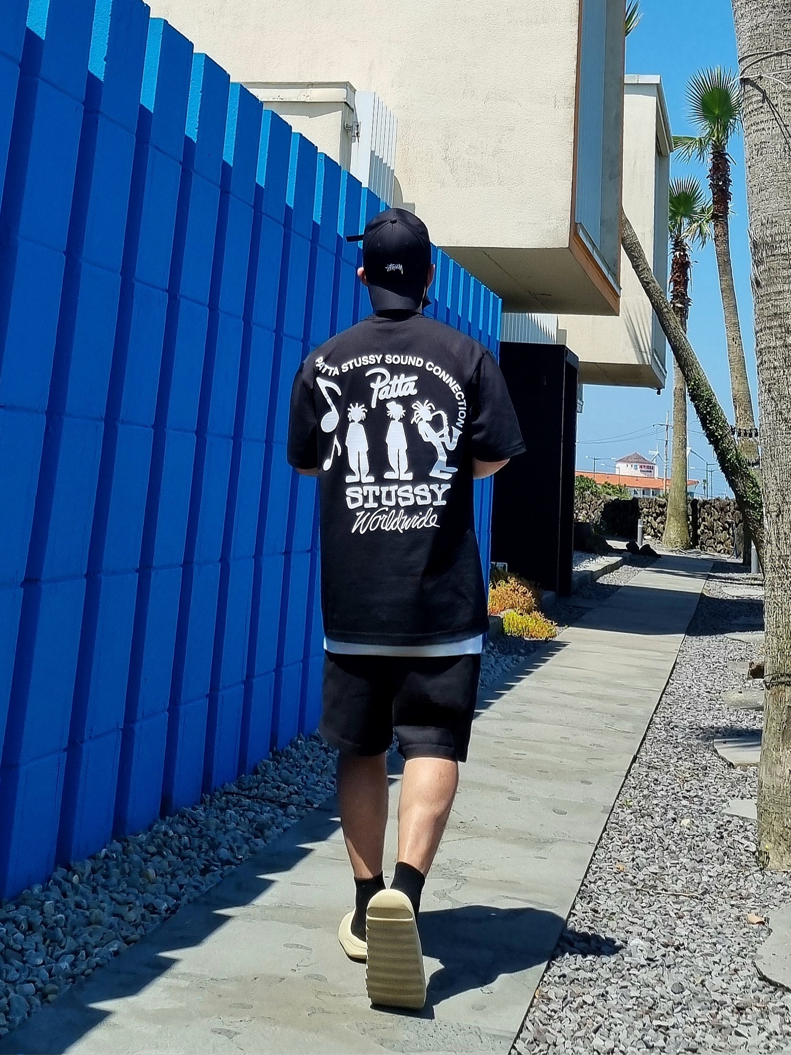 Stussy x Patta Sound Connection T-Shirt Black, Adidas Yeezy Slide Bone 2022/2023 착용 스타일