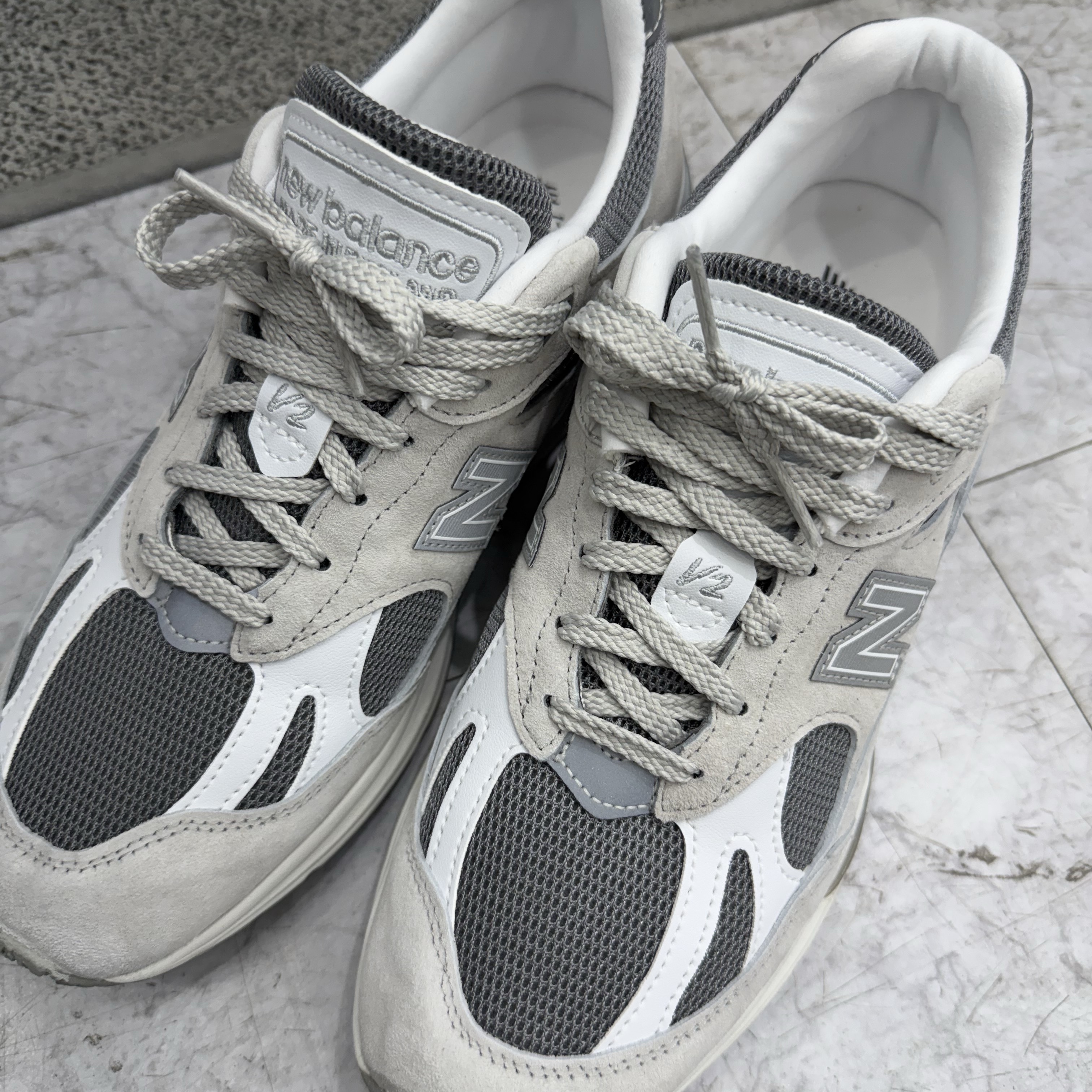 New Balance 991v2 Made in UK Nimbus Cloud Cool Grey - D Standard, New Balance 991 Made in UK Navy 착용 스타일 - 1