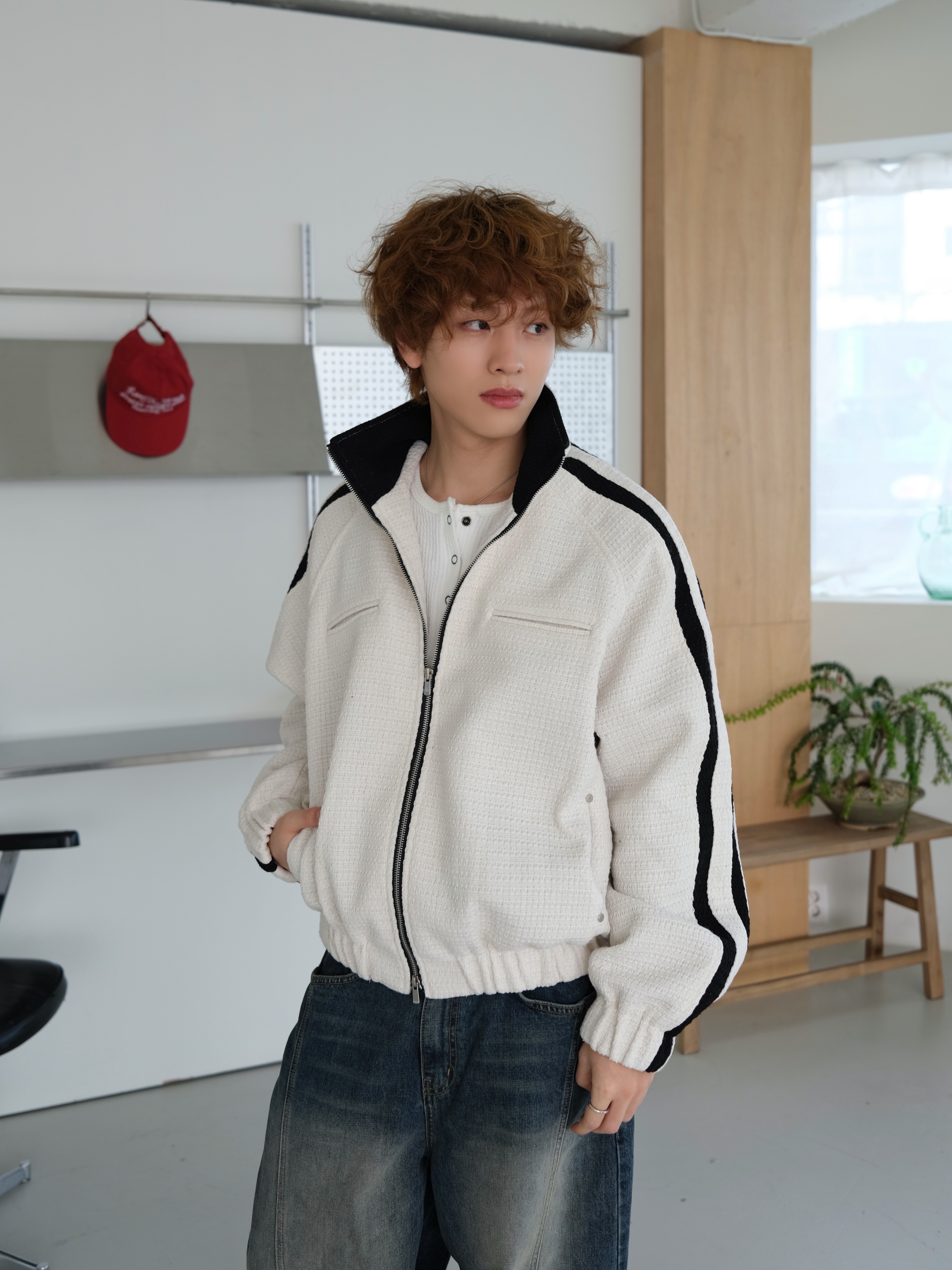 Maison Mihara Yasuhiro Blakey OG Sole Canvas Low-top Sneakers Black White 착용 스타일 - 6