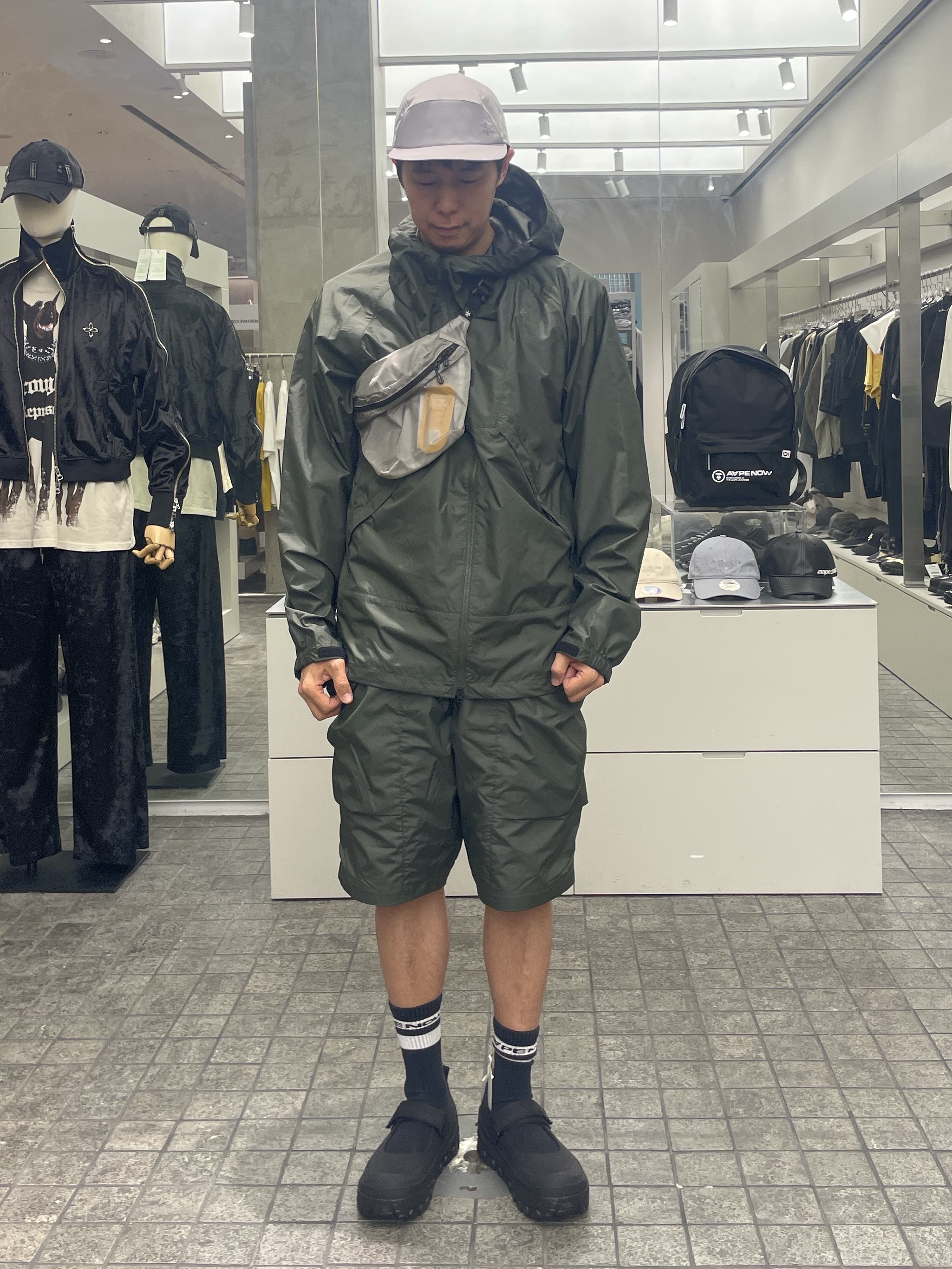 Amomento Vibram Mary Jane Black - 25SS, Goldwin Cordura Rip-Stop Sacoche Bag Light Gray - 25SS 착용 스타일
