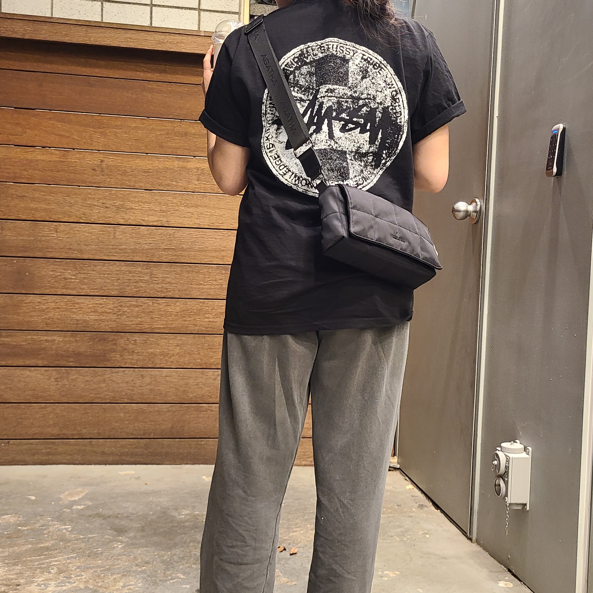 Stussy Dot Stamp T-Shirt Black 착용 스타일