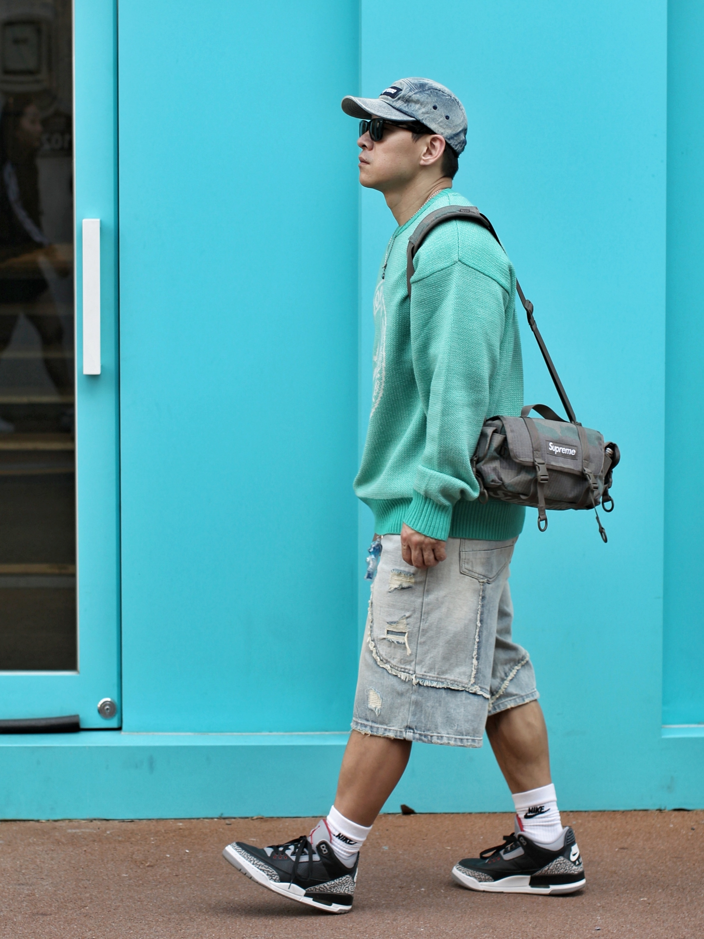 Supreme Washed Chino Twill Camp Cap Dirty Indigo - 24SS, Jordan x Union Sweater Kinetic Green - Asia 착용 스타일 - 3