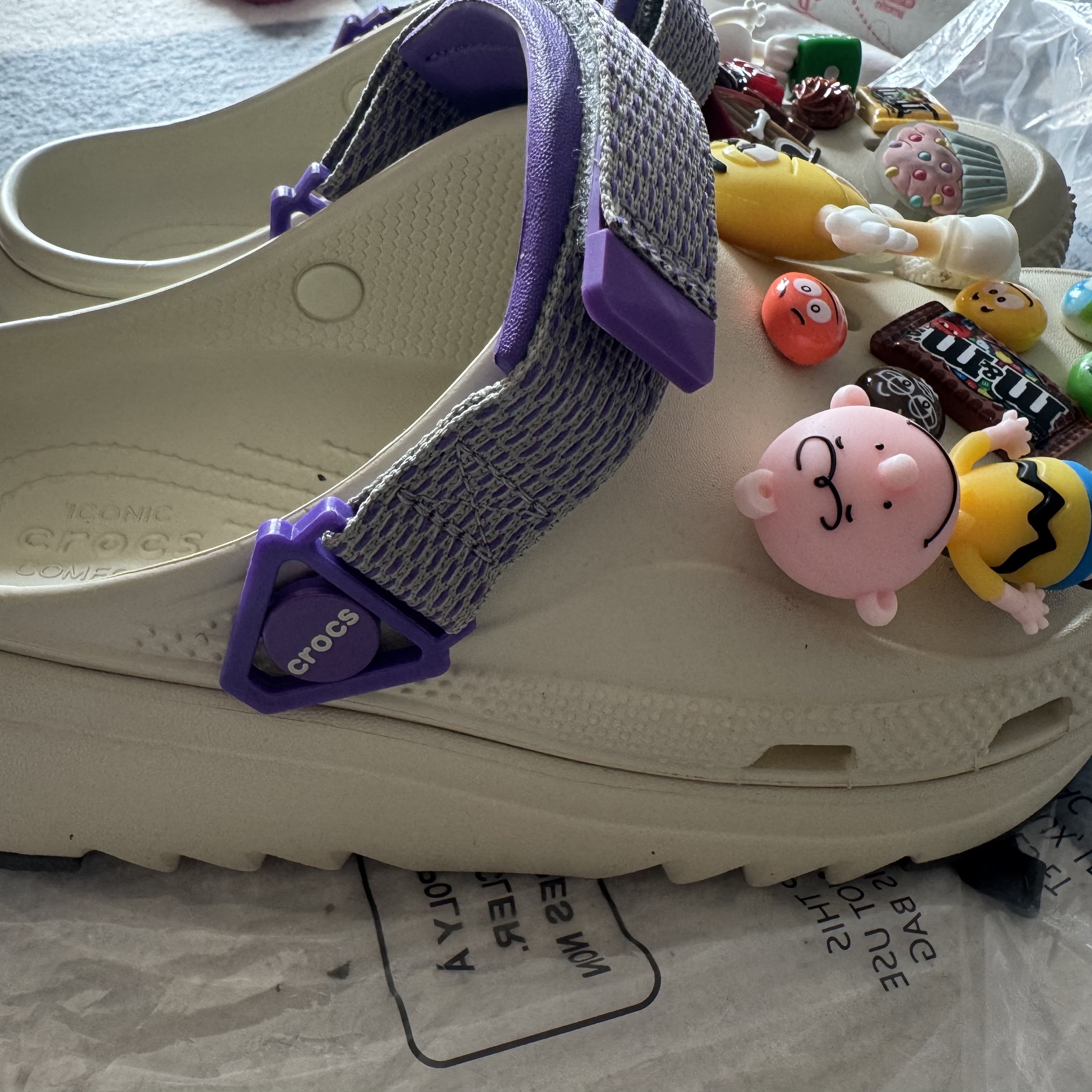 Crocs Classic HikerXscape Clog Bone Purple 착용 스타일