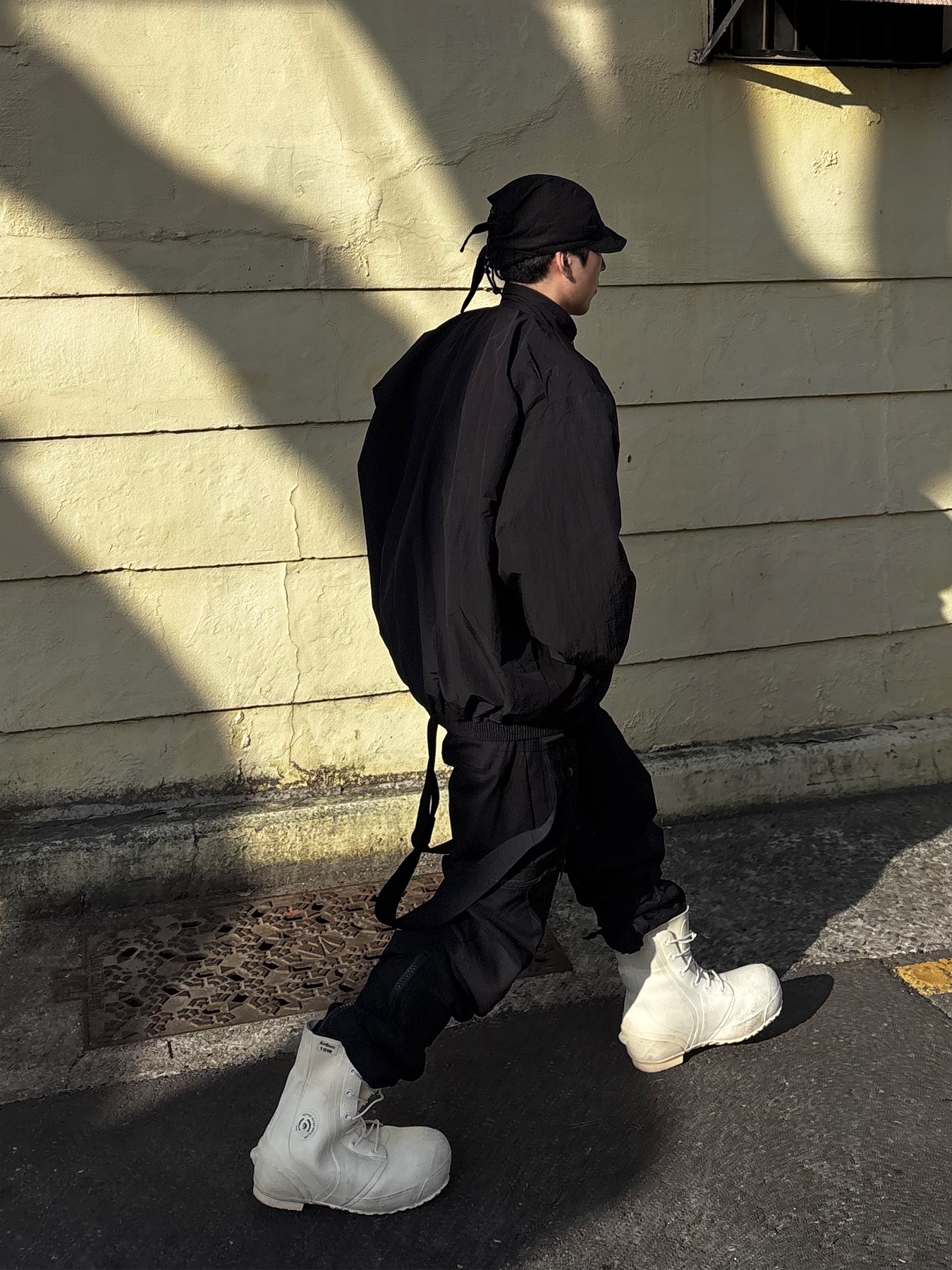 Wapworks Worksout Track Jacket, Wapworks Arctic Suspender Pants Black 착용 스타일 - 3