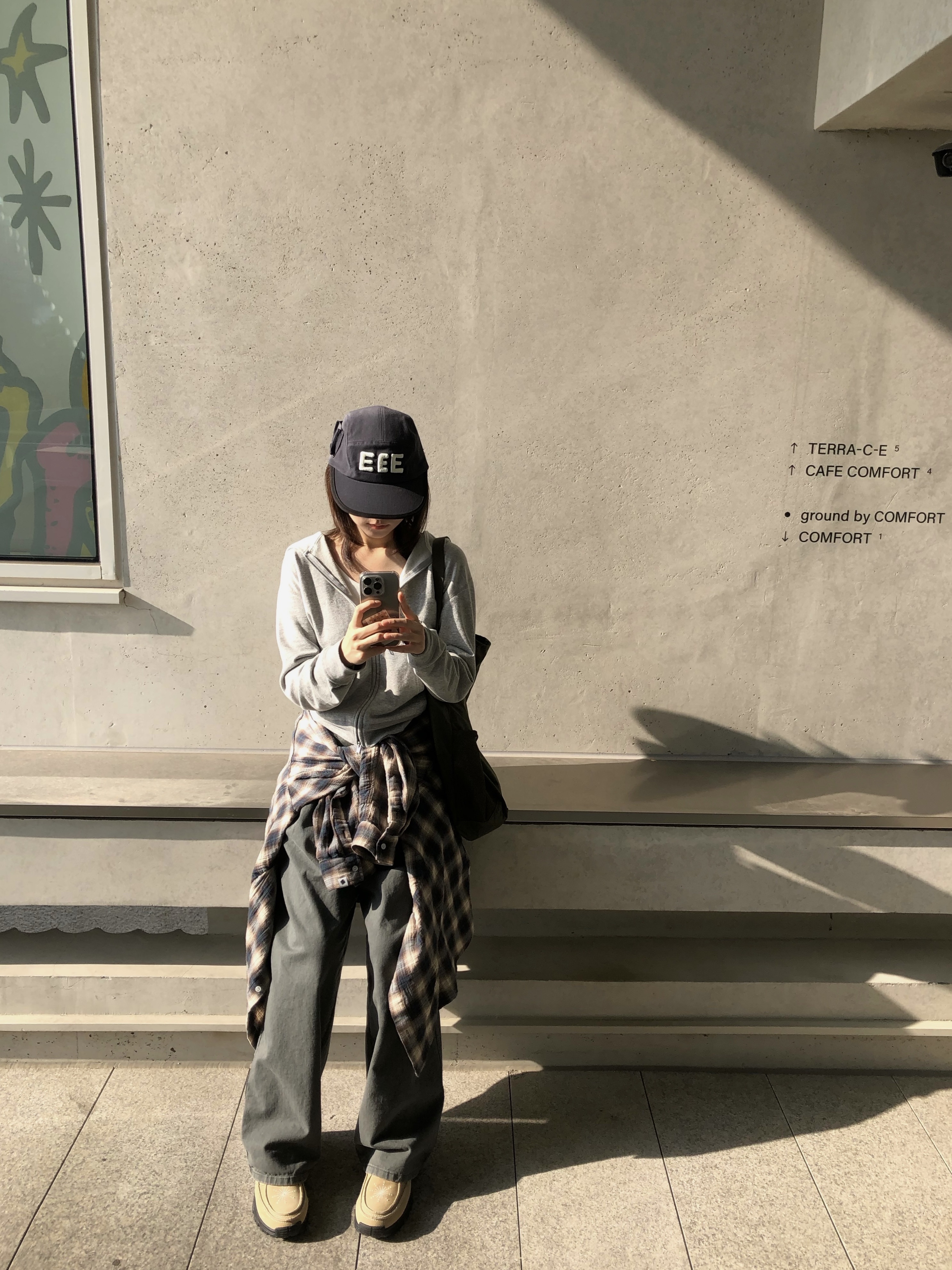 [KREAM 단독] Millo Archive X Negative Three Crescendo Desert Boots Beige 착용 스타일