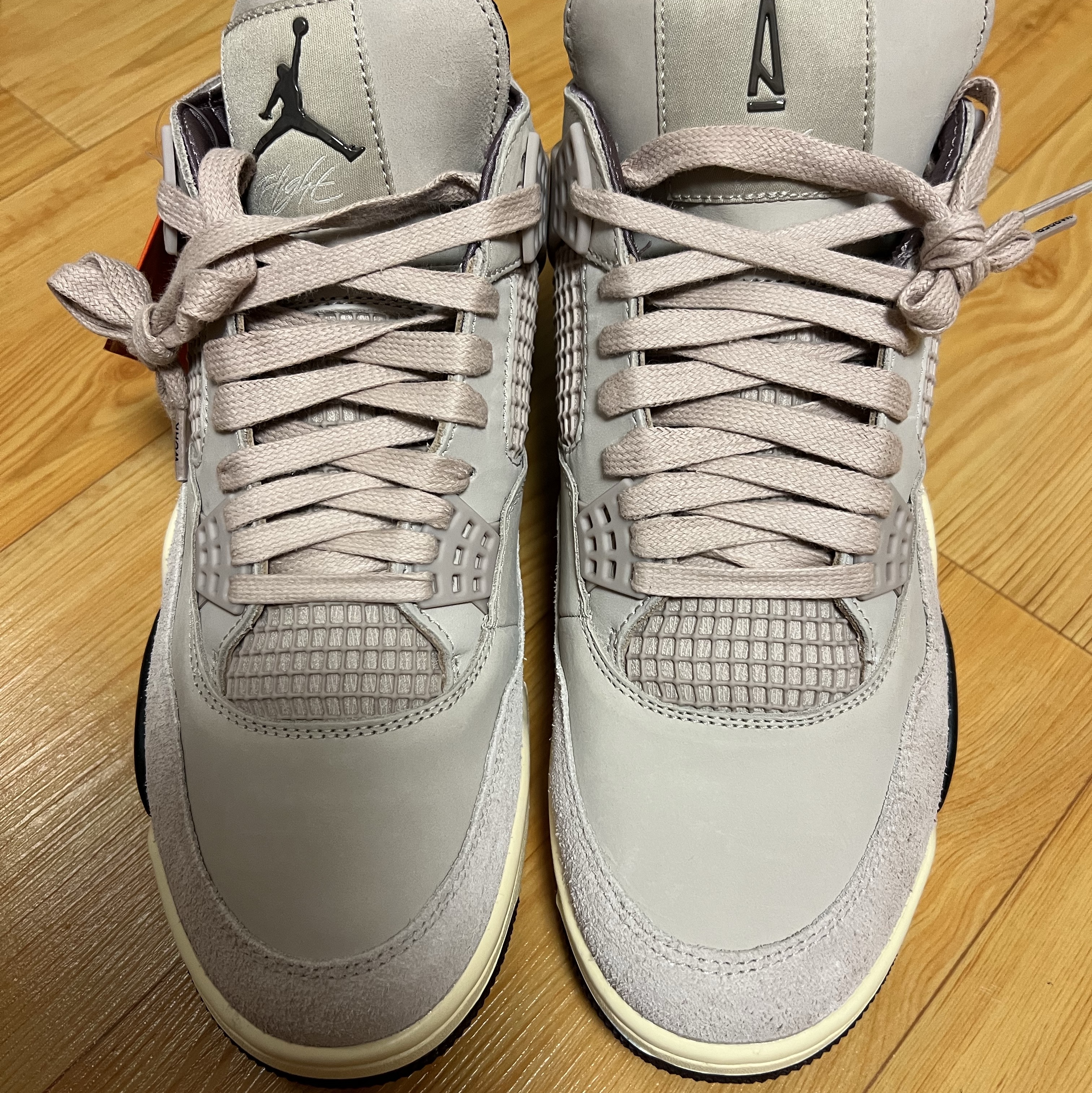 (W) Jordan 4 x A Ma Maniere Retro OG SP W.Y.W.S. 착용 스타일 - 1