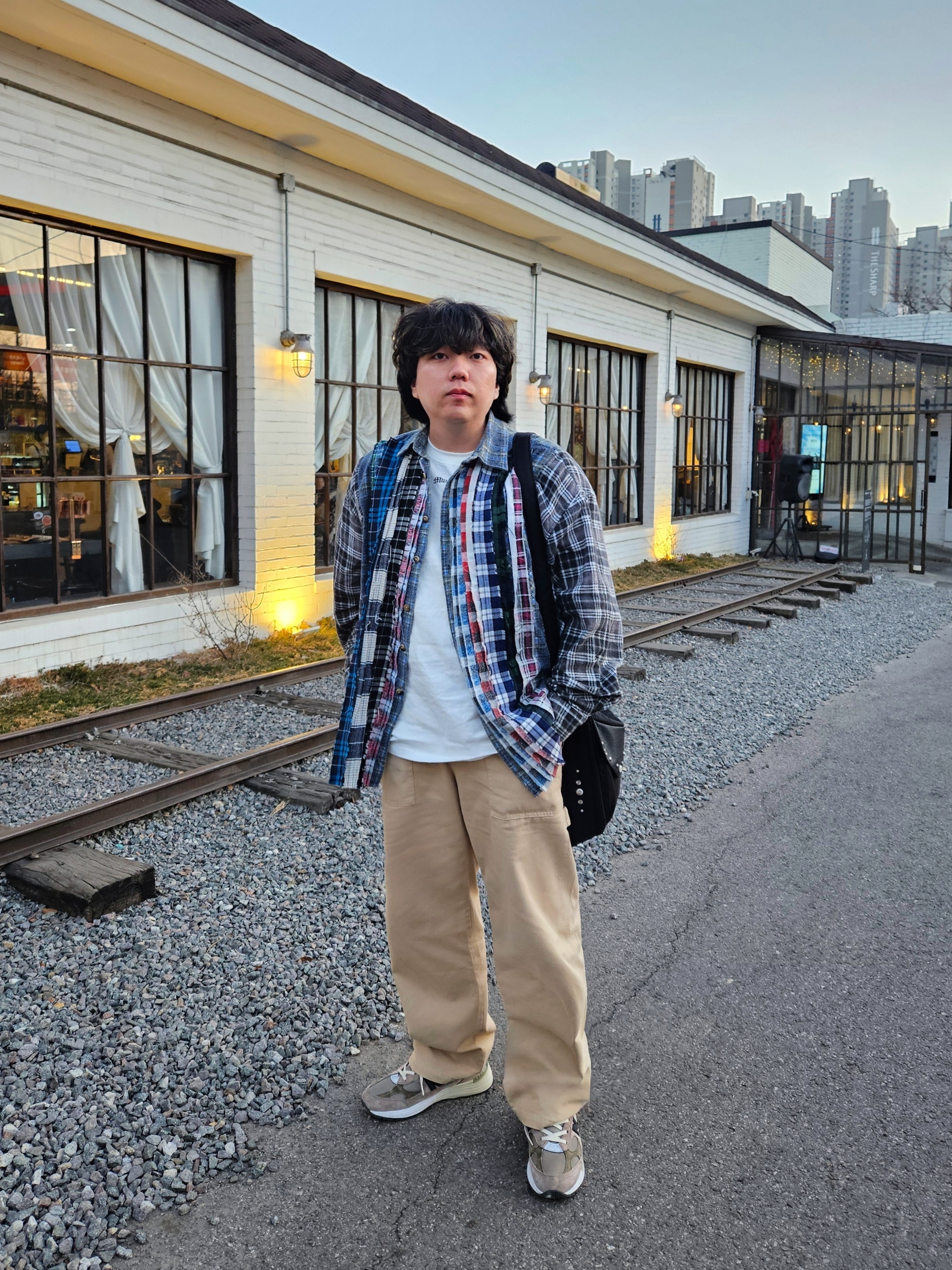 Needles x Miyagihidetaka Ribbon Wide Shirt Multi 착용 스타일
