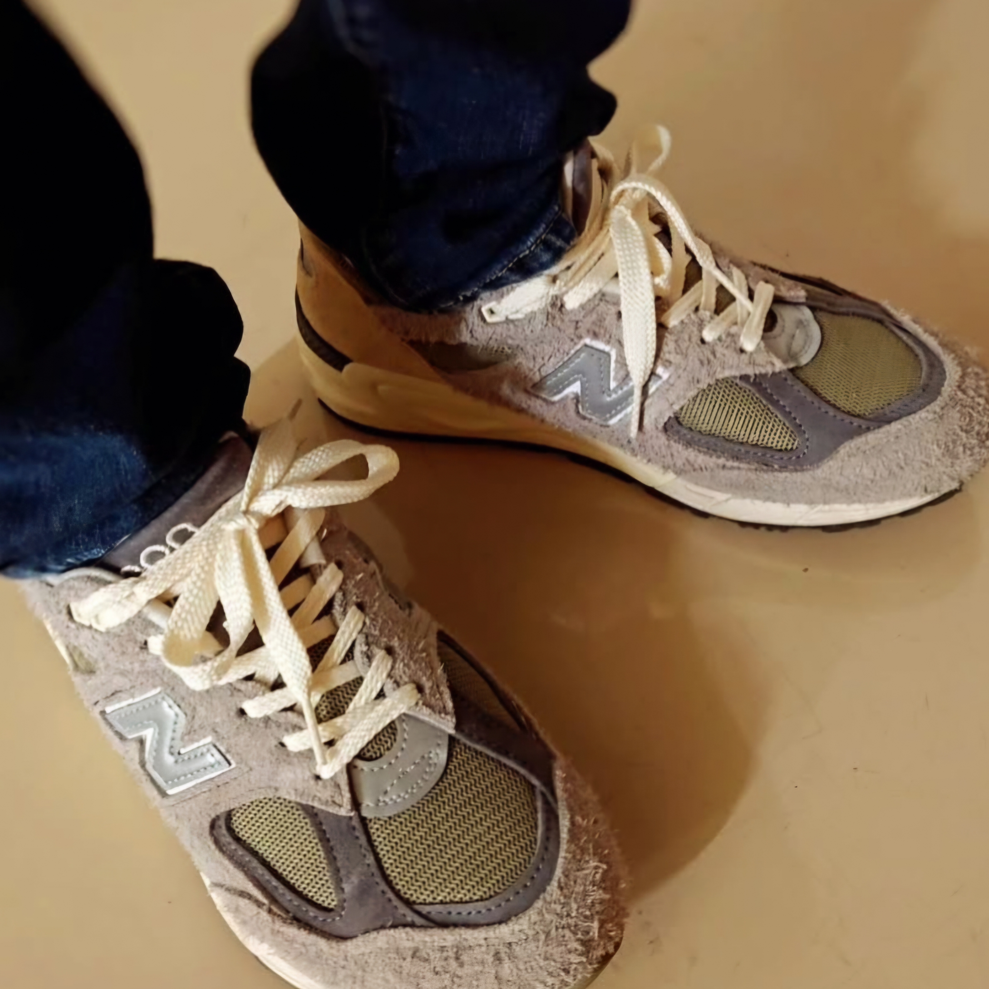 New Balance 990v2 Made in USA Marblehead Incense 착용 스타일