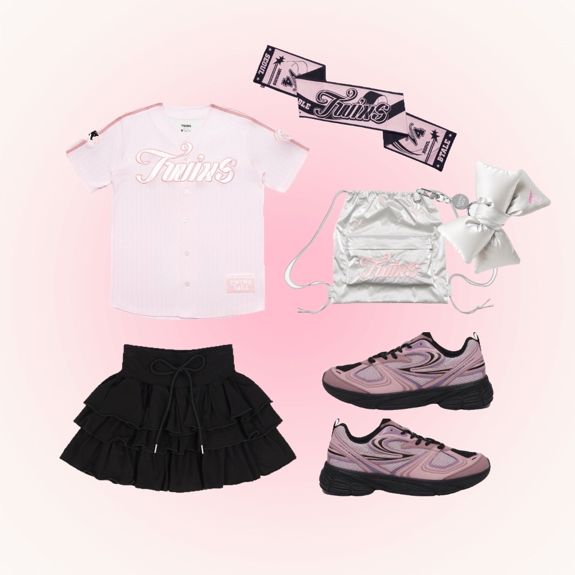 Twins x Bloomingtale Slogan Pink, Twins x Bloomingtale Ribbon Keyring Silver 착용 스타일