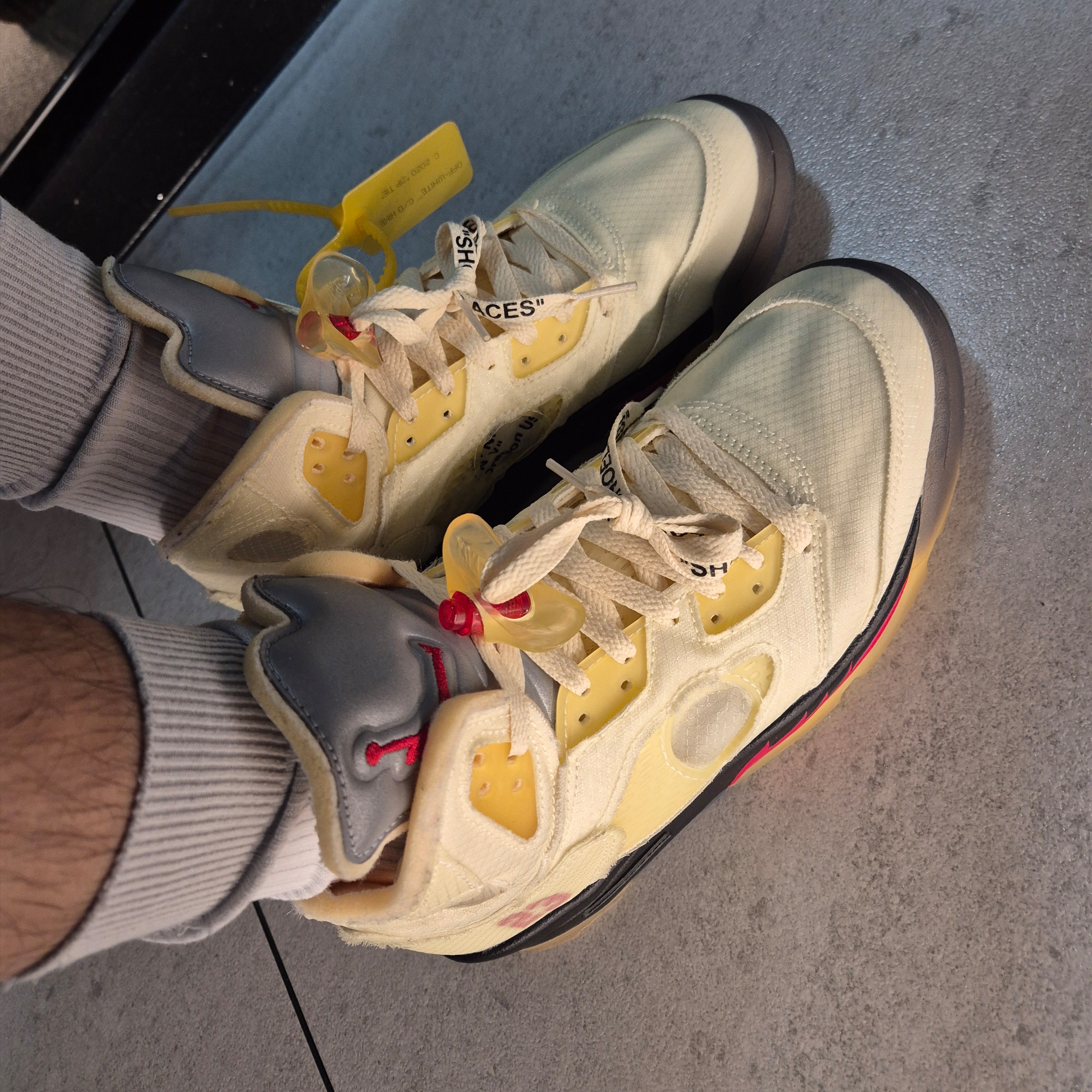 Nike x Cactus Plant Flea Market Long Sleeve Polo Natural - Asia, Jordan 5 x Off-White Retro SP Sail Fire Red 착용 스타일 - 6