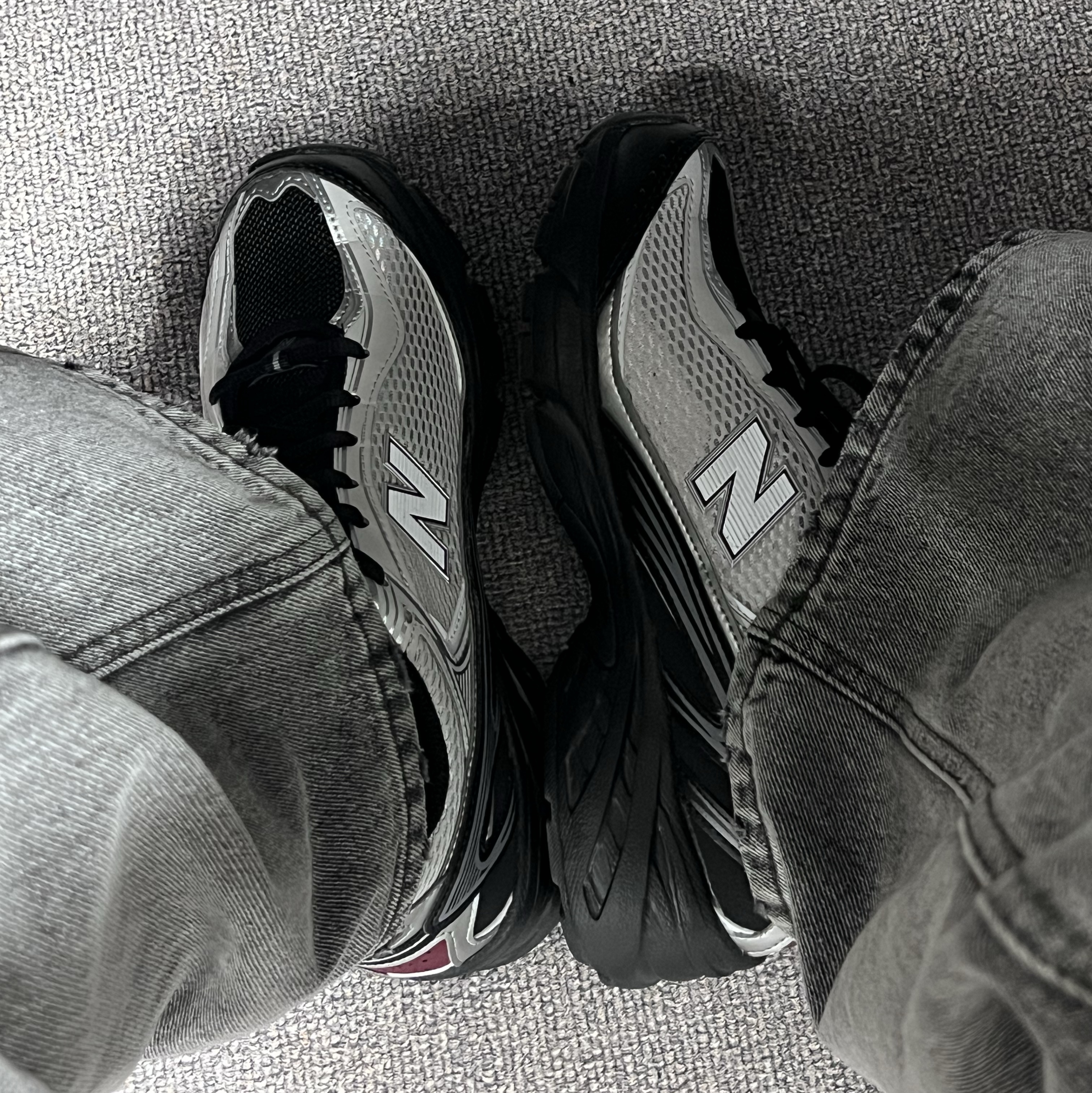 New Balance 509 Black Gray 착용 스타일