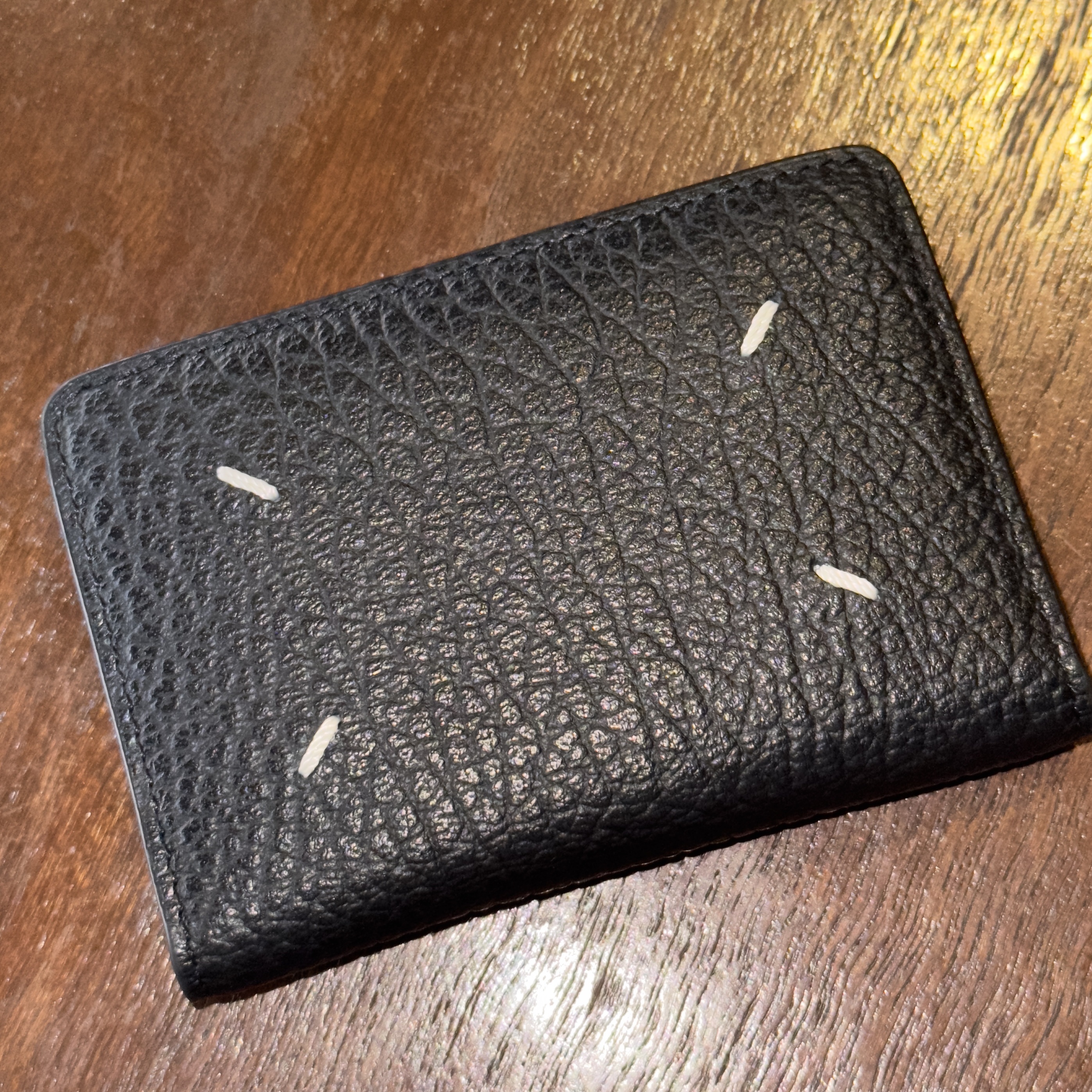 Maison Margiela Bovine Leather Card Holder Black 착용 스타일 - 2