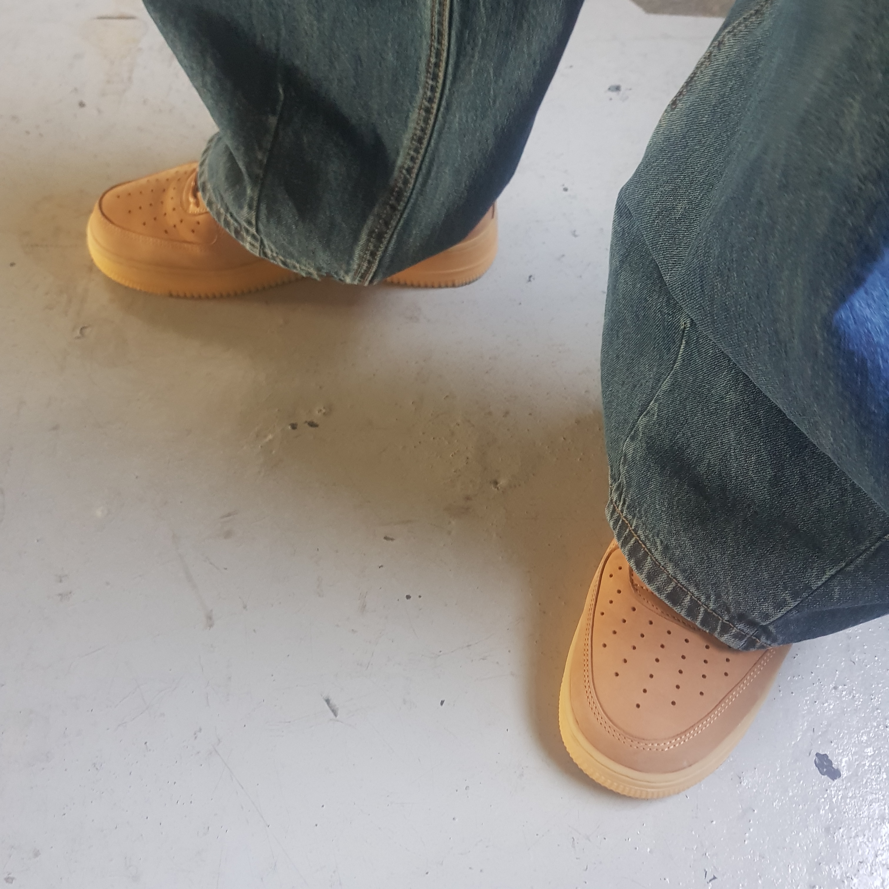 Nike Air Force 1 '07 WB Flax 착용 스타일