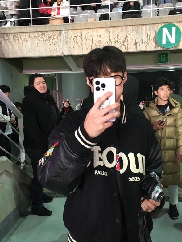 팔라스 베수비오 니트 블랙 - 23FW | Palace | KREAM 팔라스 베수비오 니트 블랙 - 23FW | Palace | KREAM
