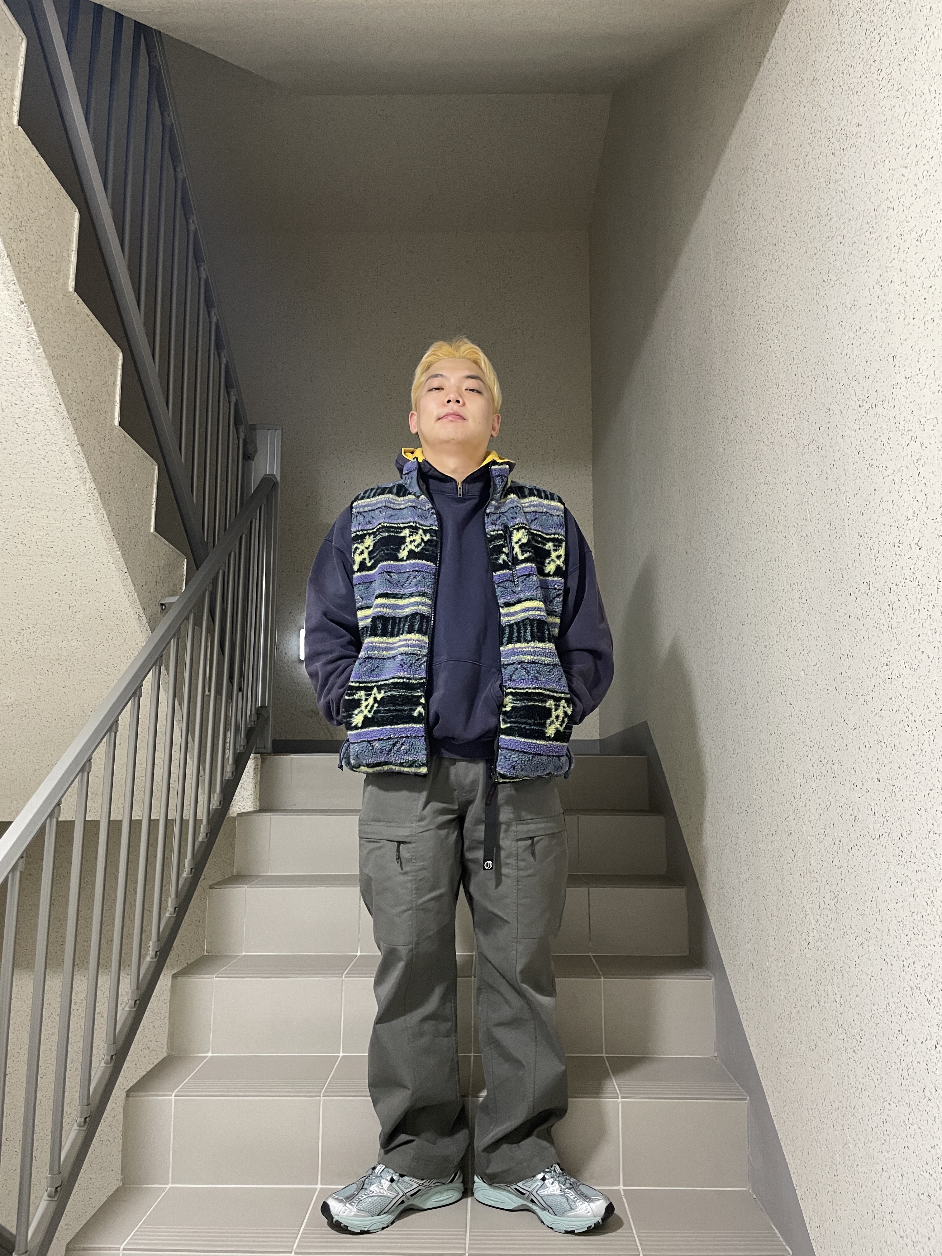 Asics Gel-Nimbus 10.1 Ocean Haze Pure Silver, Thisisneverthat x Gramicci Reversible Fleece Vest Multi 착용 스타일 - 4