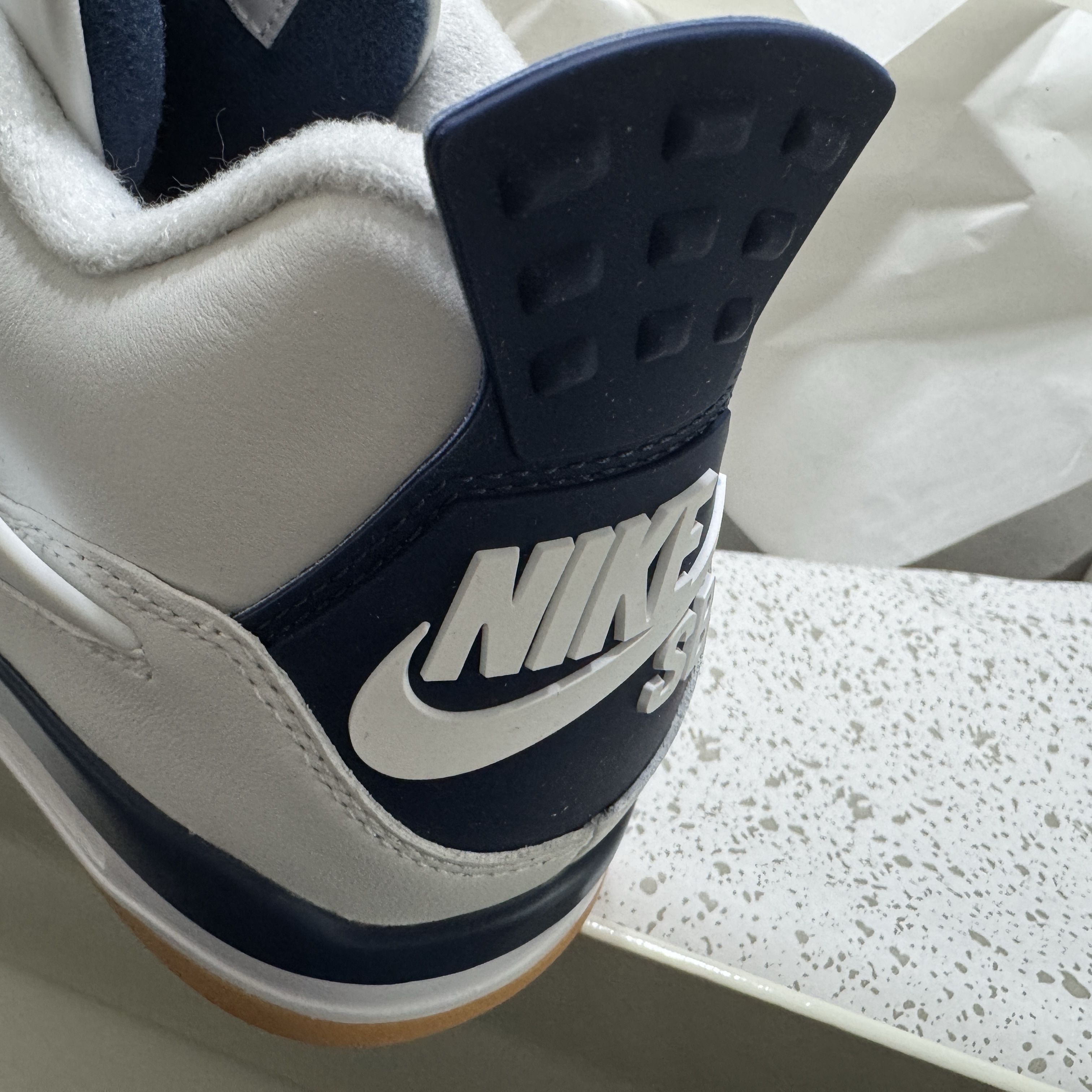 Jordan 4 x Nike SB Retro SP Navy 착용 스타일