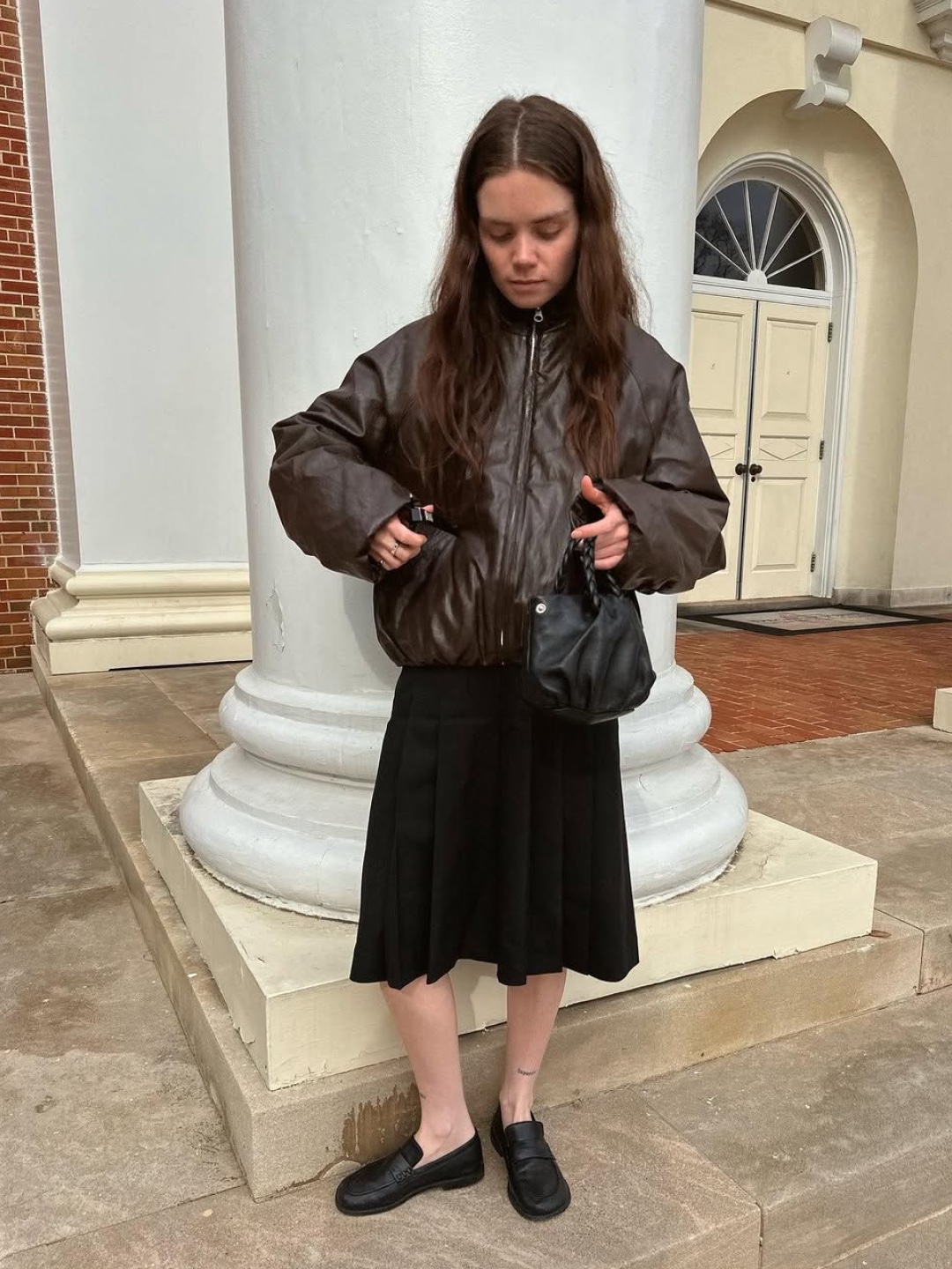 COYSEIO Shirring Midi Skirt White, (W) COS Pleated Wrap Midi Skirt Navy 착용 스타일 - 3