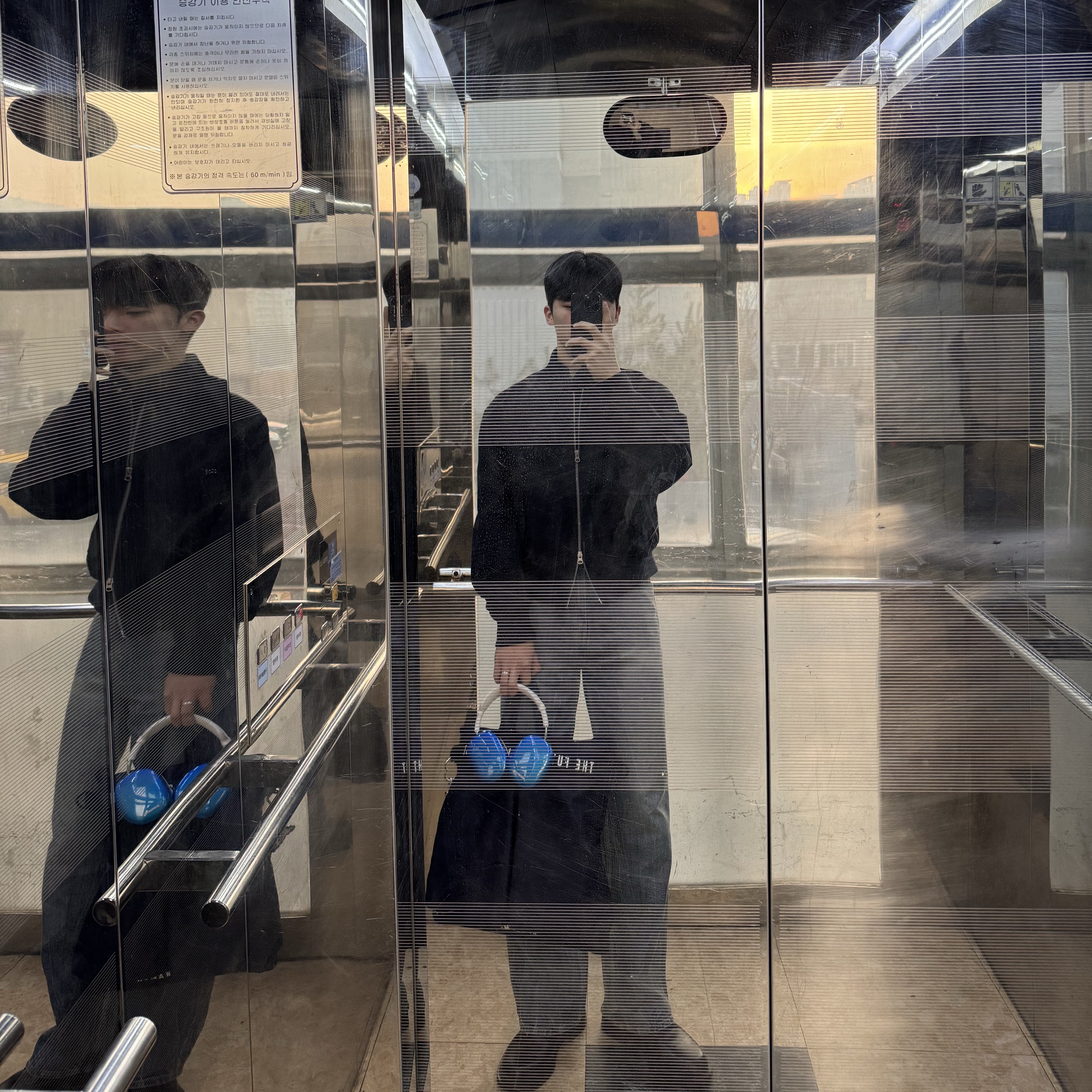 Apple AirPods Max Lightning Silver (Korean Ver.), Ader Error Standic AirPods Max Case Z-Blue 착용 스타일