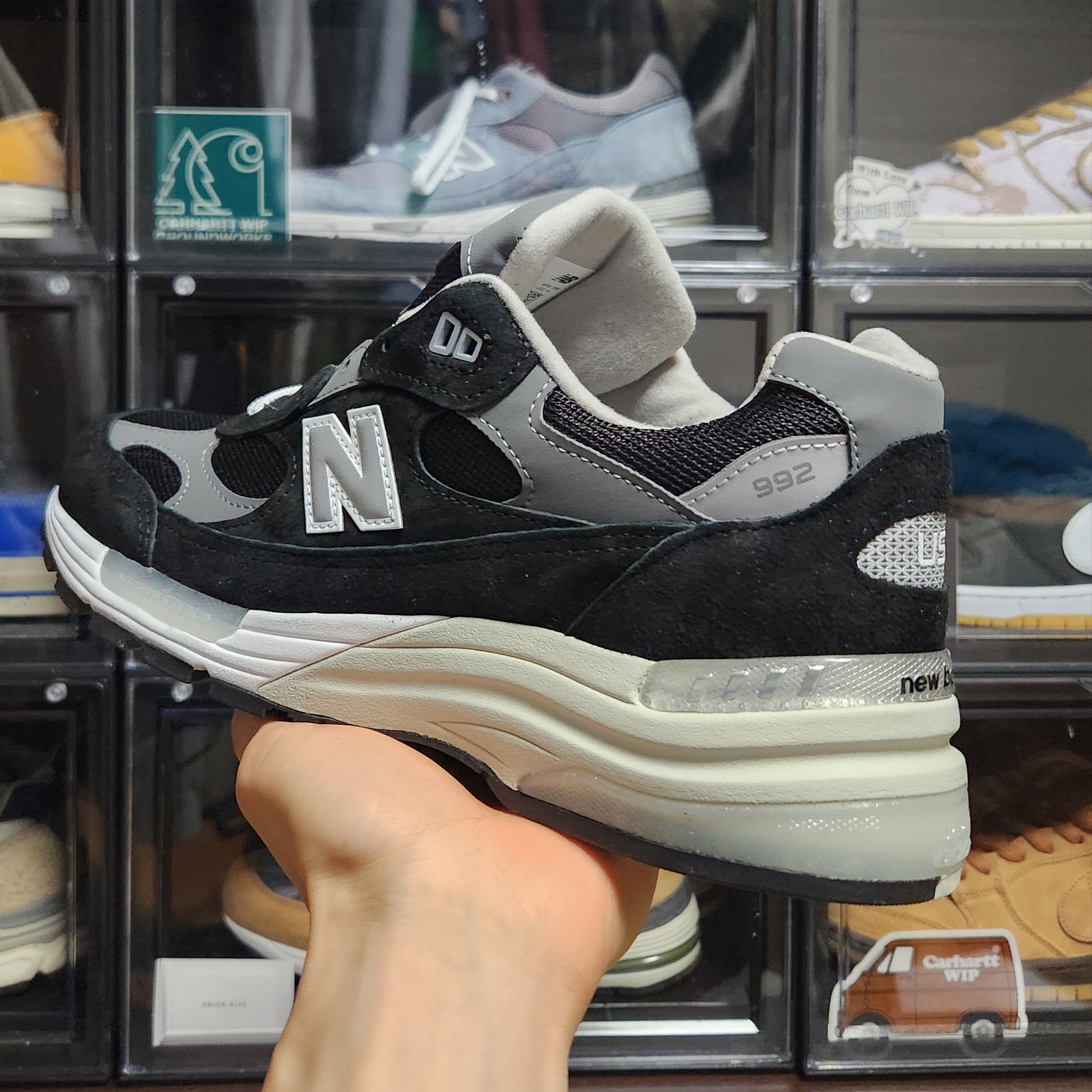 New Balance 992 Made in USA Core Black Grey 착용 스타일
