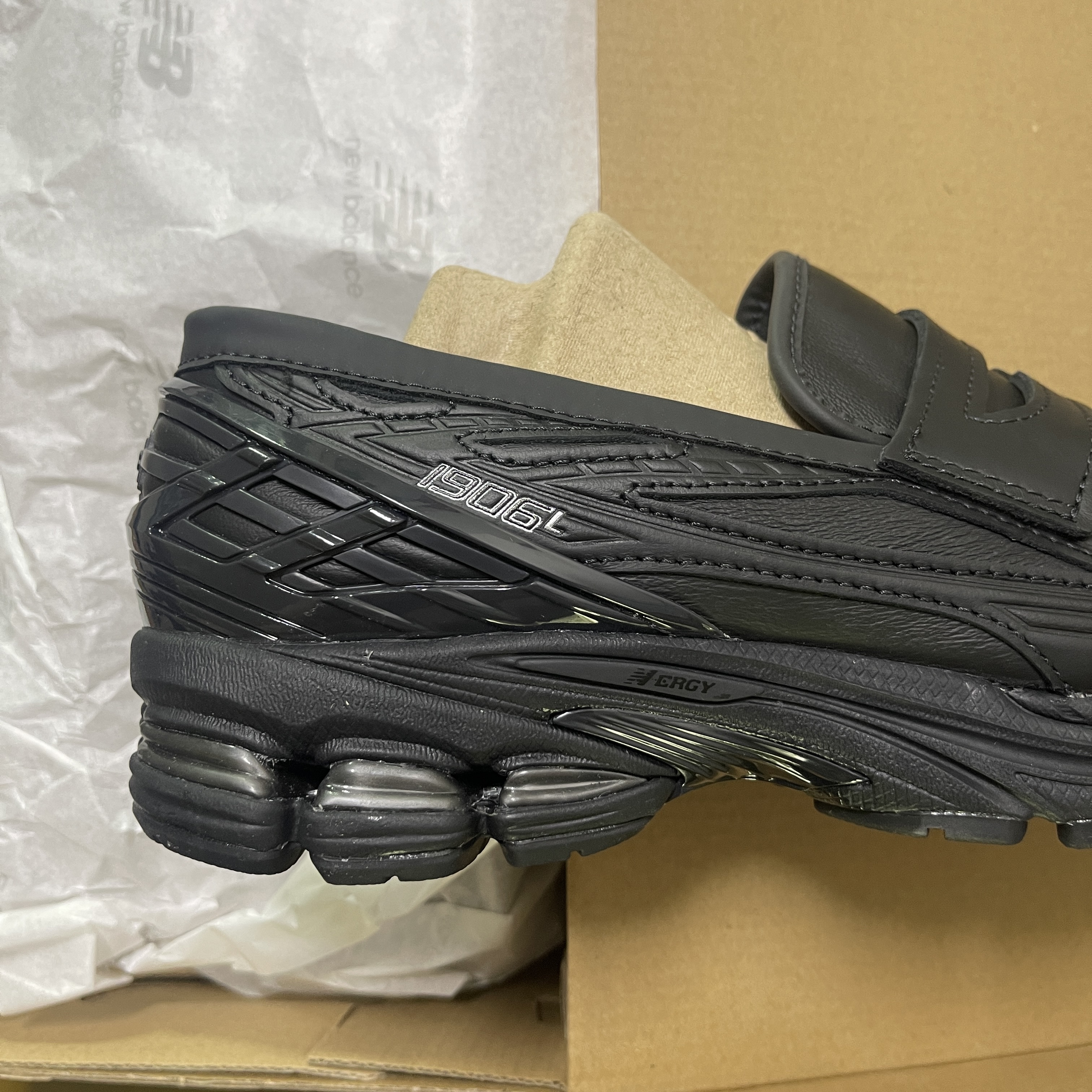 New Balance 1906L Black 착용 스타일 - 2
