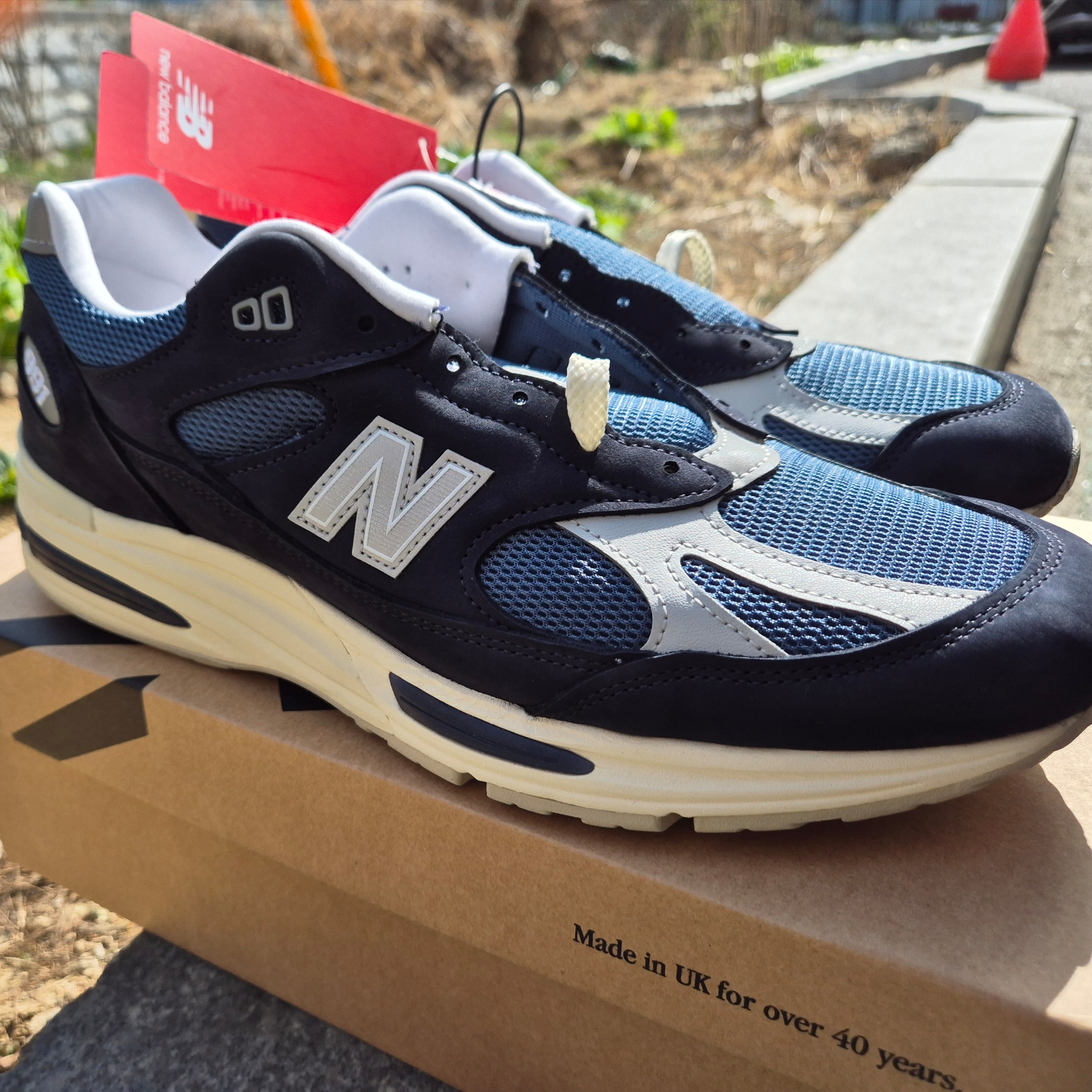 New Balance 991v2 Made in UK Total Eclipse Indian Teal 착용 스타일