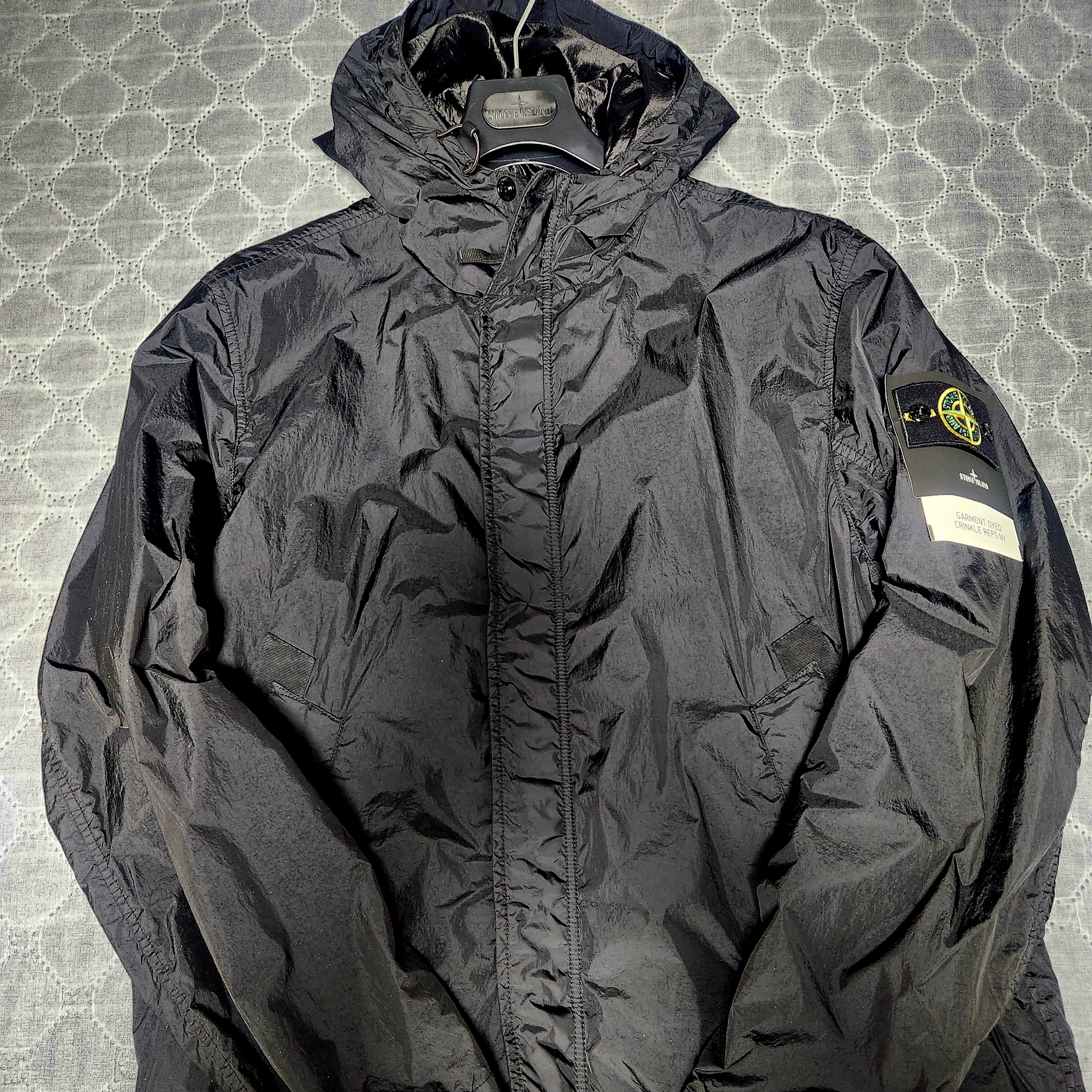 Stone Island S0A23 Crinkle Reps R-NY Wind Resistant Anti-Drop Hooded Jacket - 25SS 착용 스타일