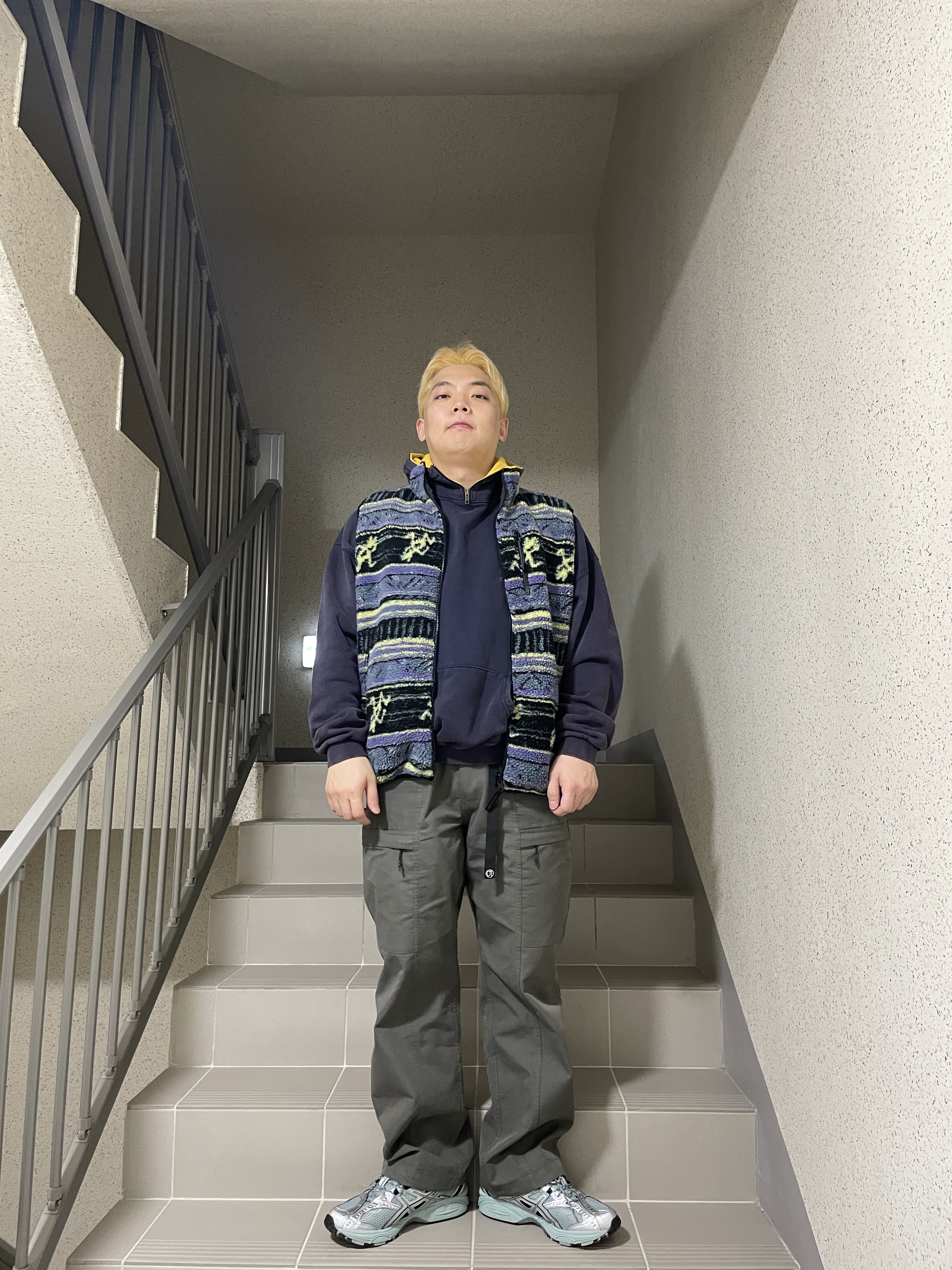 Asics Gel-Nimbus 10.1 Ocean Haze Pure Silver, Thisisneverthat x Gramicci Reversible Fleece Vest Multi 착용 스타일 - 3