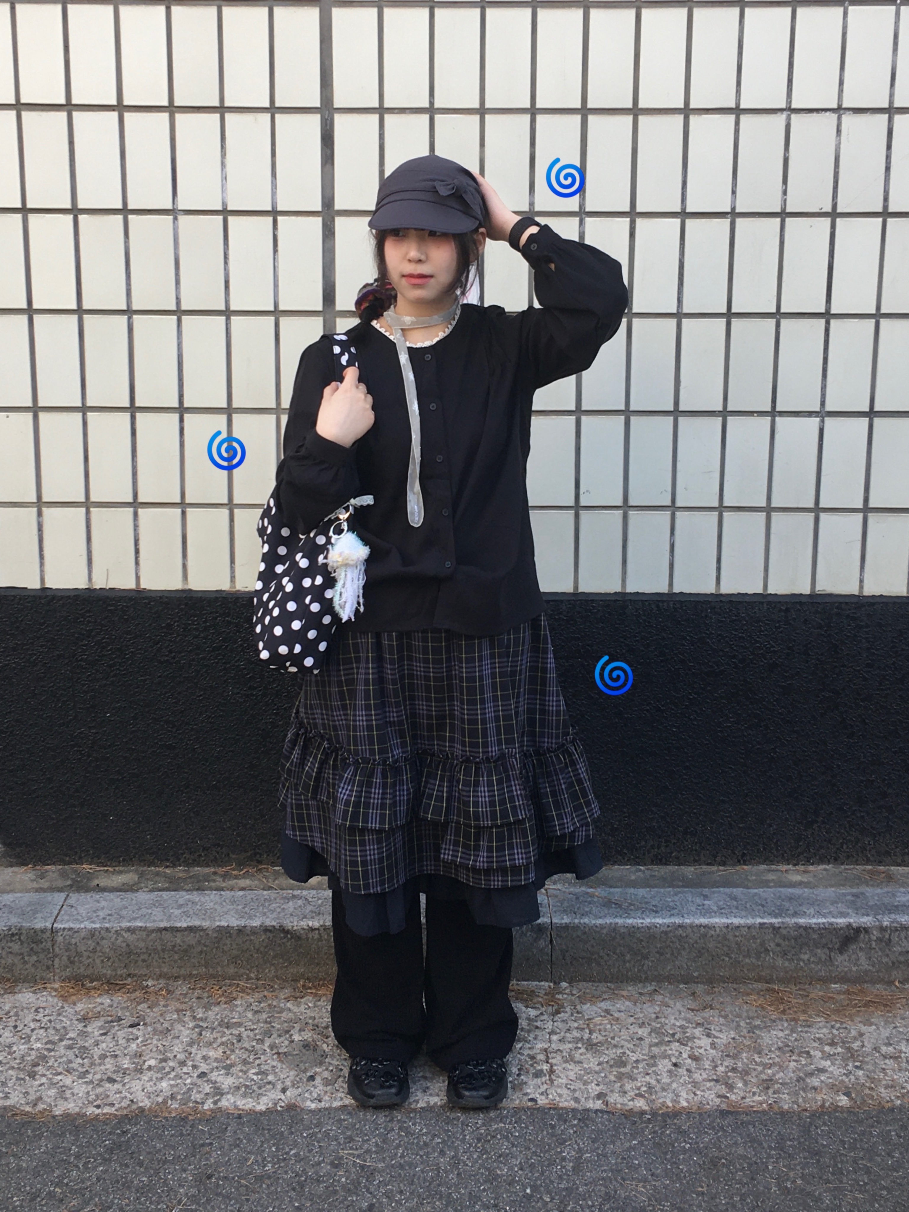 COYSEIO Ribbon Tie Cap Charcoal, Asics x Cecilie Bahnsen Gel-Terrain Black 착용 스타일 - 2