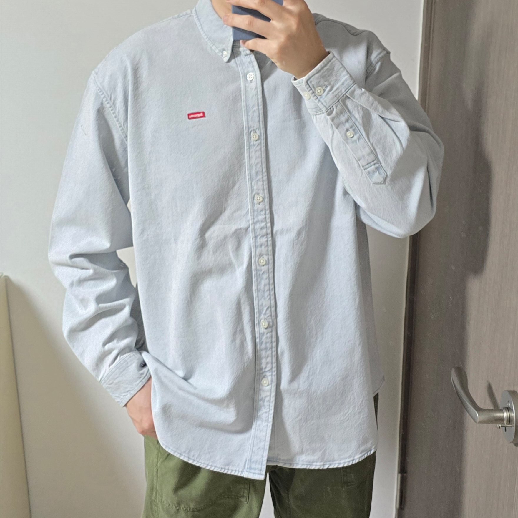 Supreme Small Box Shirt Washed Denim - 24FW 착용 스타일