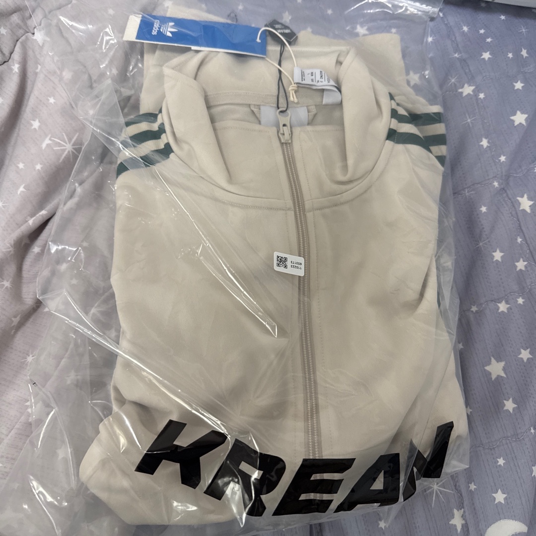 아디다스 오리지널스 트랙 자켓 젠더 뉴트럴 블리스 컬리지에이트 그린 - KR 사이즈 착용 스타일
