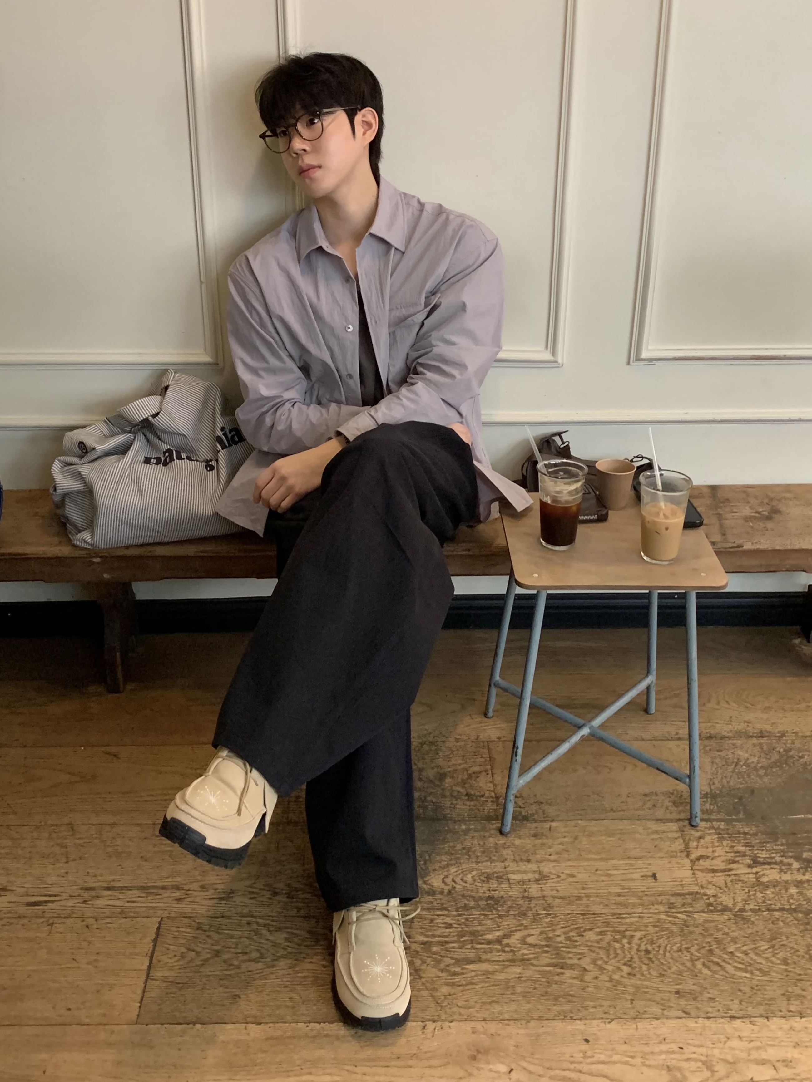 [KREAM 단독] Millo Archive X Negative Three Crescendo Desert Boots Beige 착용 스타일 - 1