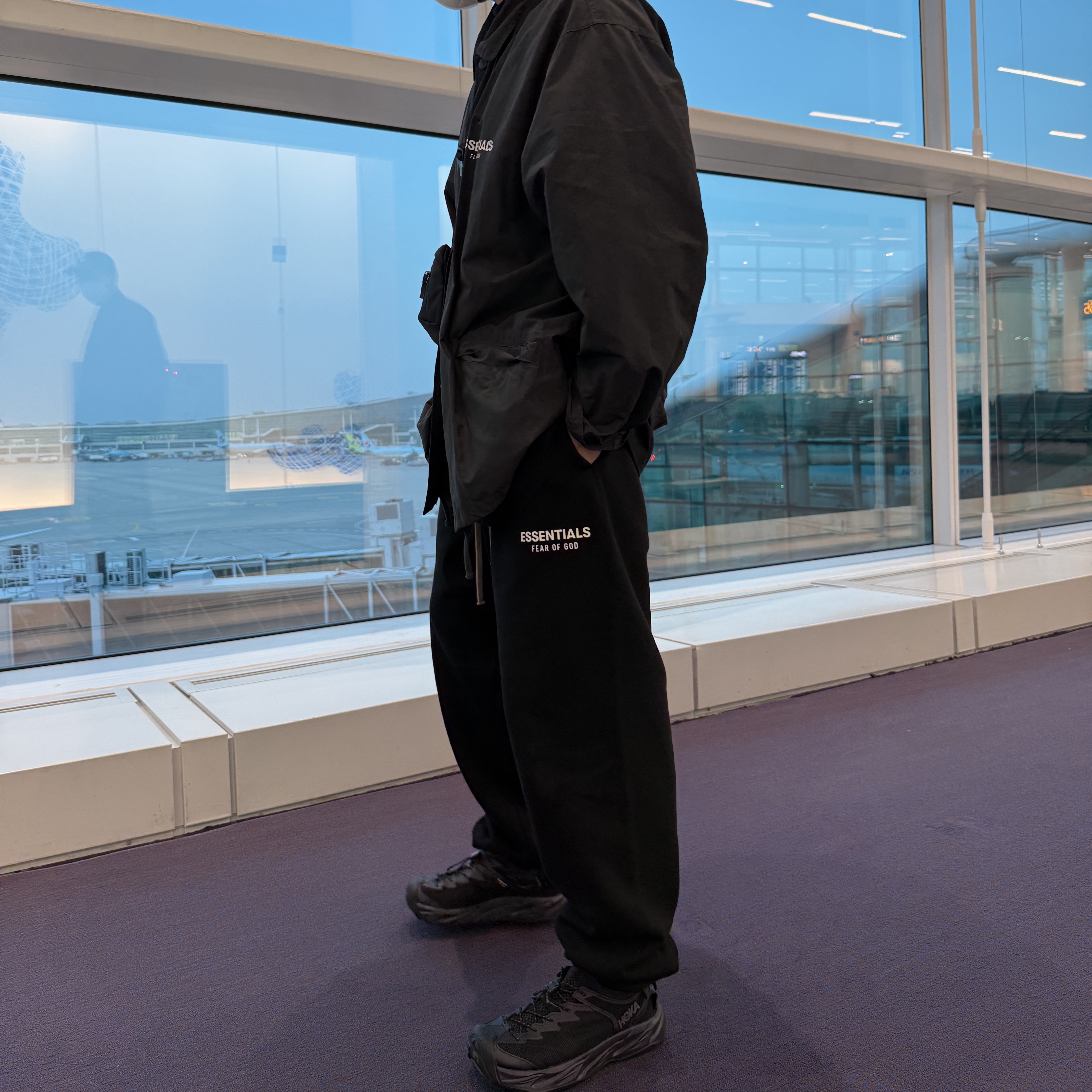 Essentials Fleece Essential Sweatpant Black - 24FW, Hoka Hopara 2 Black 착용 스타일 - 2
