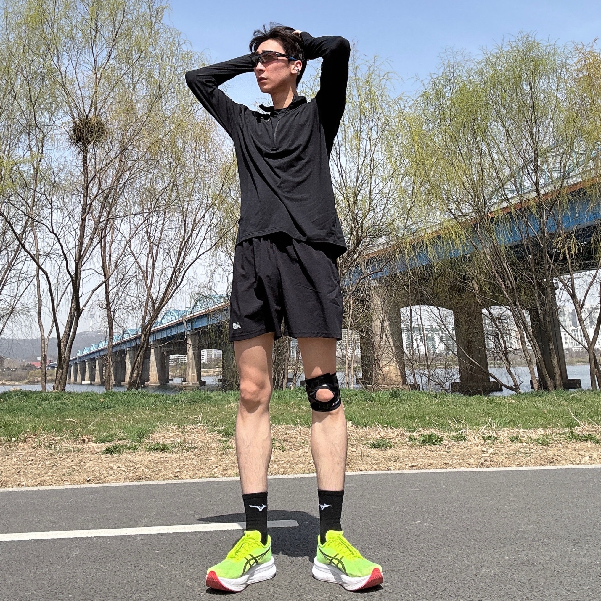 Asics Magic Speed 4 Safety Yellow Black, Oakley RadaLock Path Polished Black Frame Prizm Black Lenses Low Bridge Fit 착용 스타일
