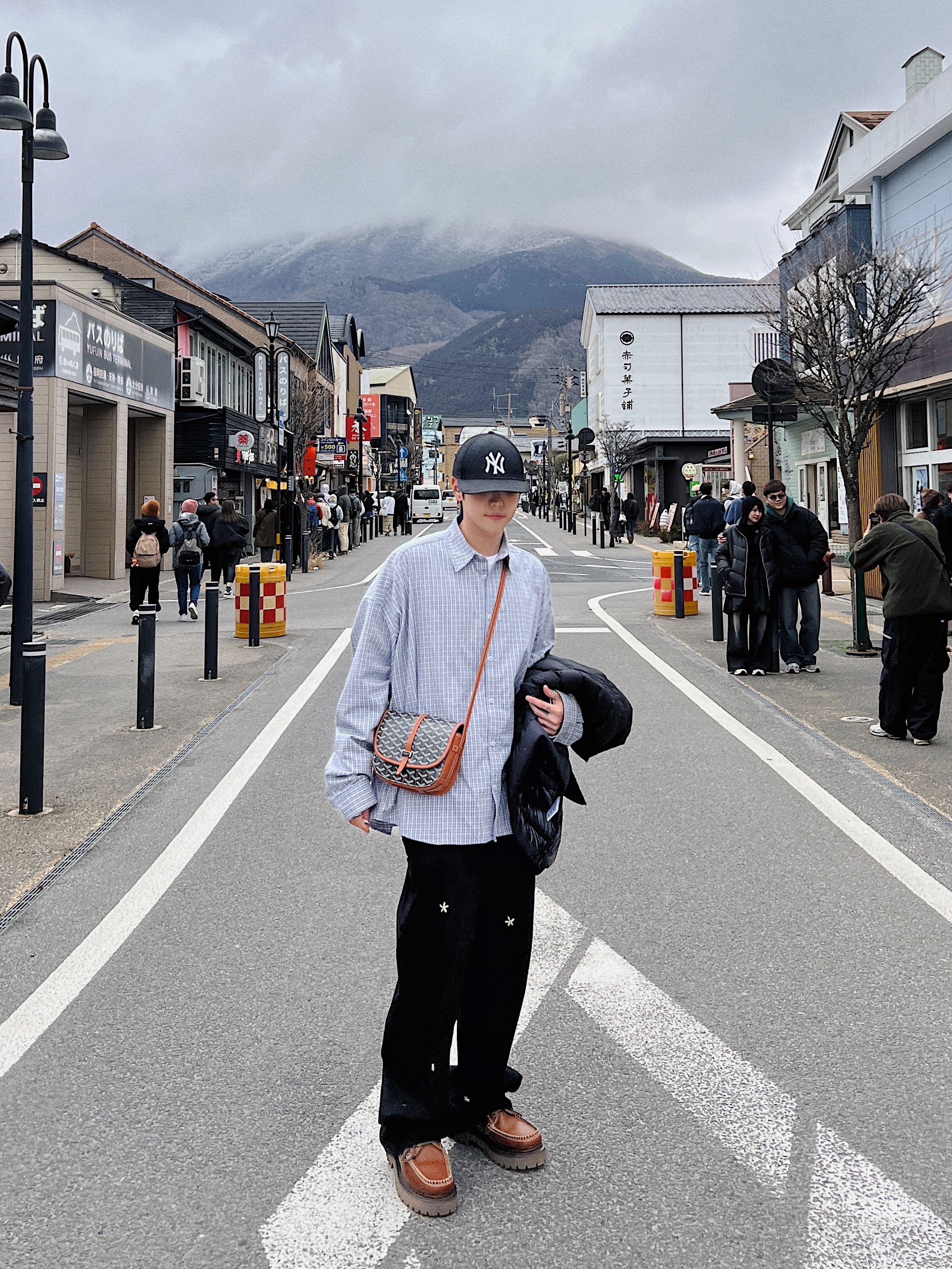 Nonnod Flexible String Check Shirt Sky Blue, Nonnod Flexible string tucked stripe shirt Sky blue 착용 스타일 - 1