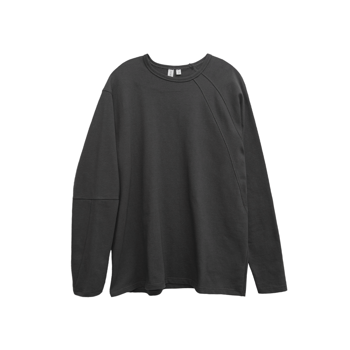리오므 언발란스 절개 롱슬리브 티 차콜(Riomeu Unbalance Incision Long Sleeve Charcoal)