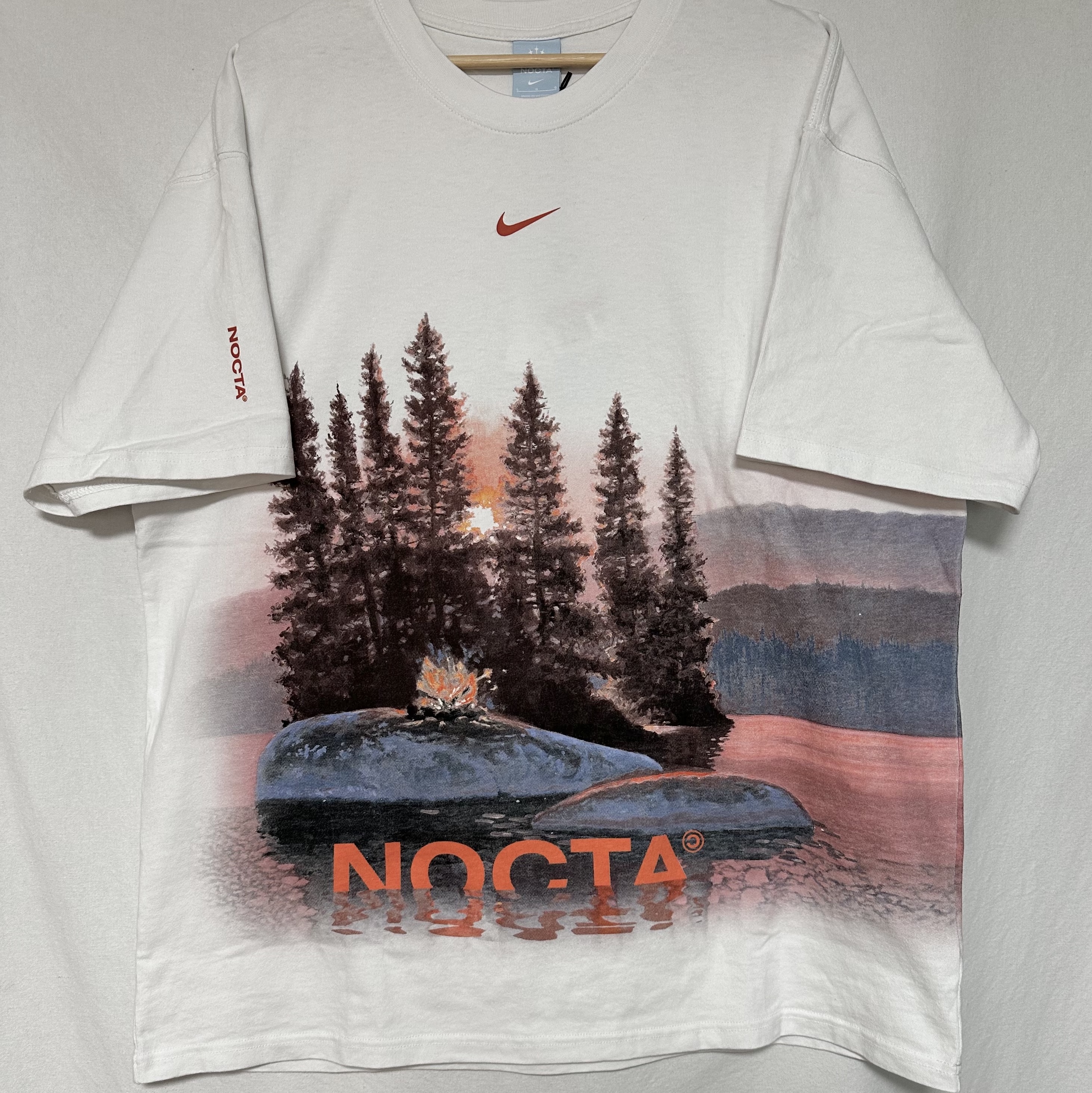 Nike x Drake Nocta Opal Reels Tee White (FV7865-100) 착용 스타일 - 1
