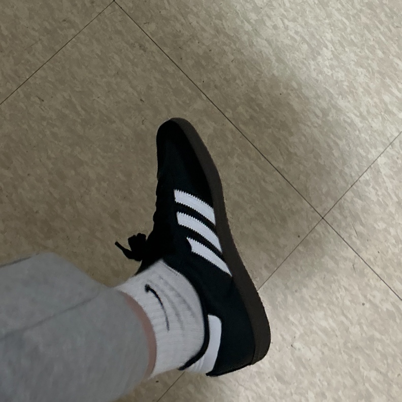 Adidas Samba OG Black White Gum 착용 스타일