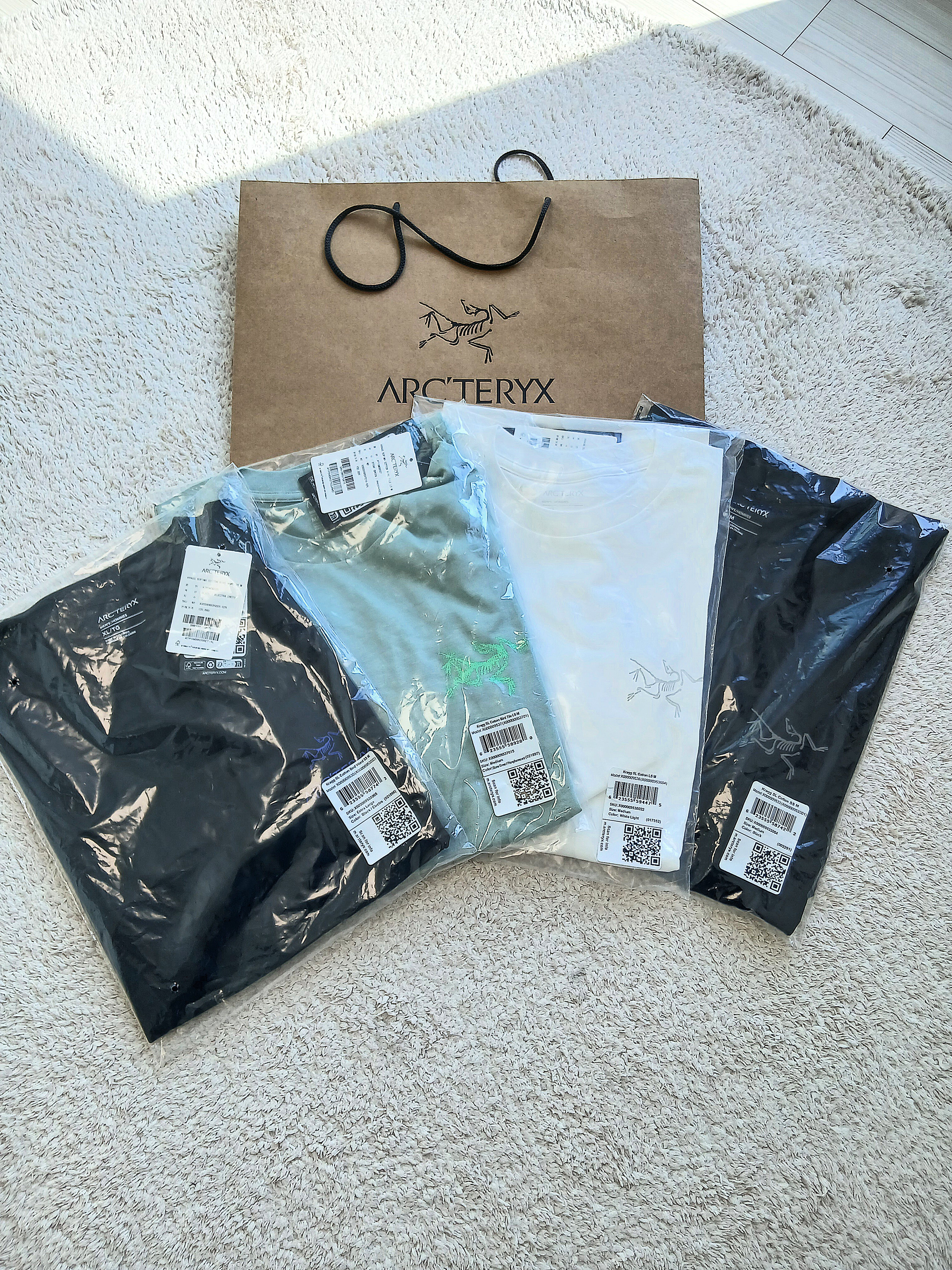 Arc'teryx Kragg SL Cotton LS Shirt Black, Arc'teryx Kragg SL Cotton LS Shirt White Light 착용 스타일 - 1