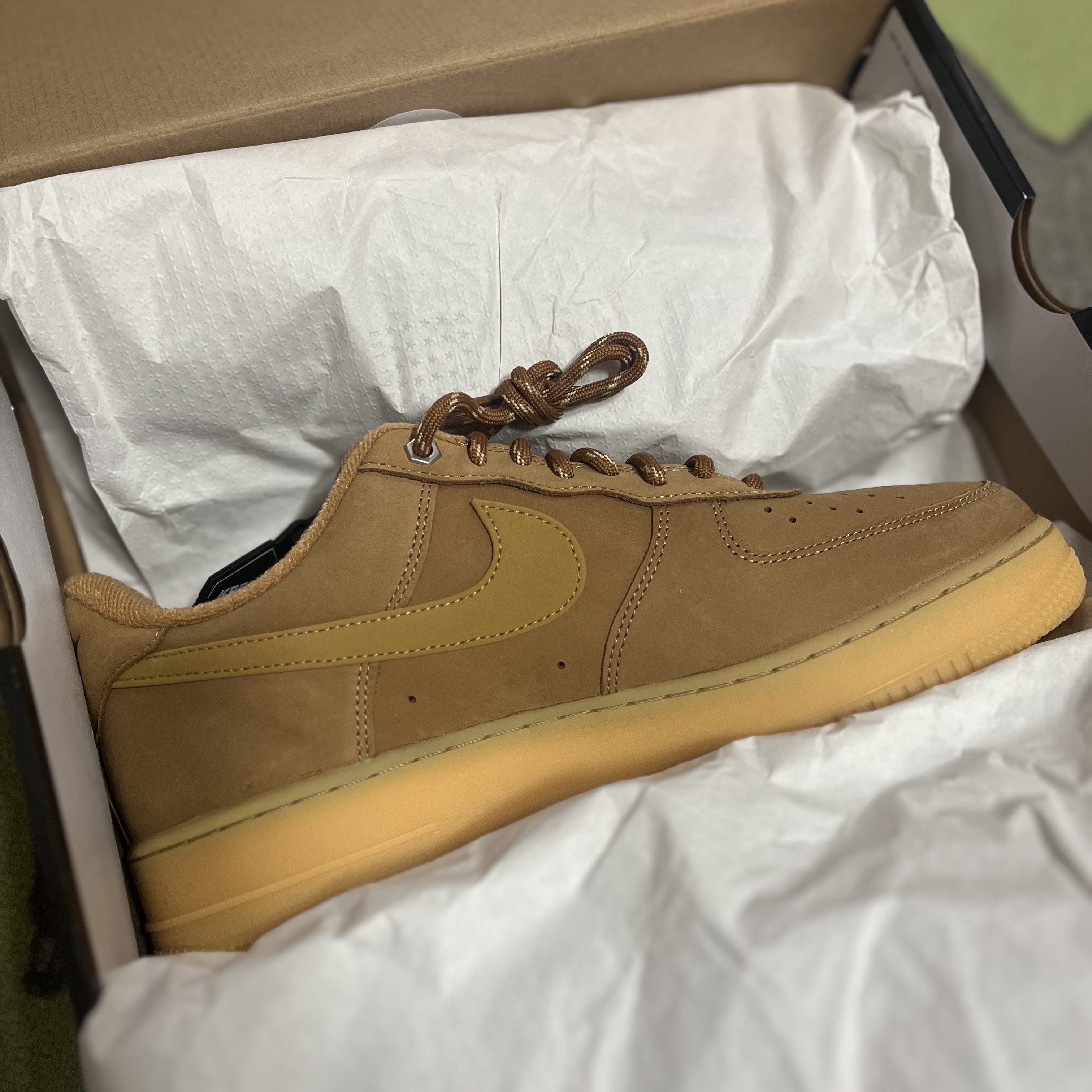 Nike Air Force 1 '07 WB Flax 착용 스타일
