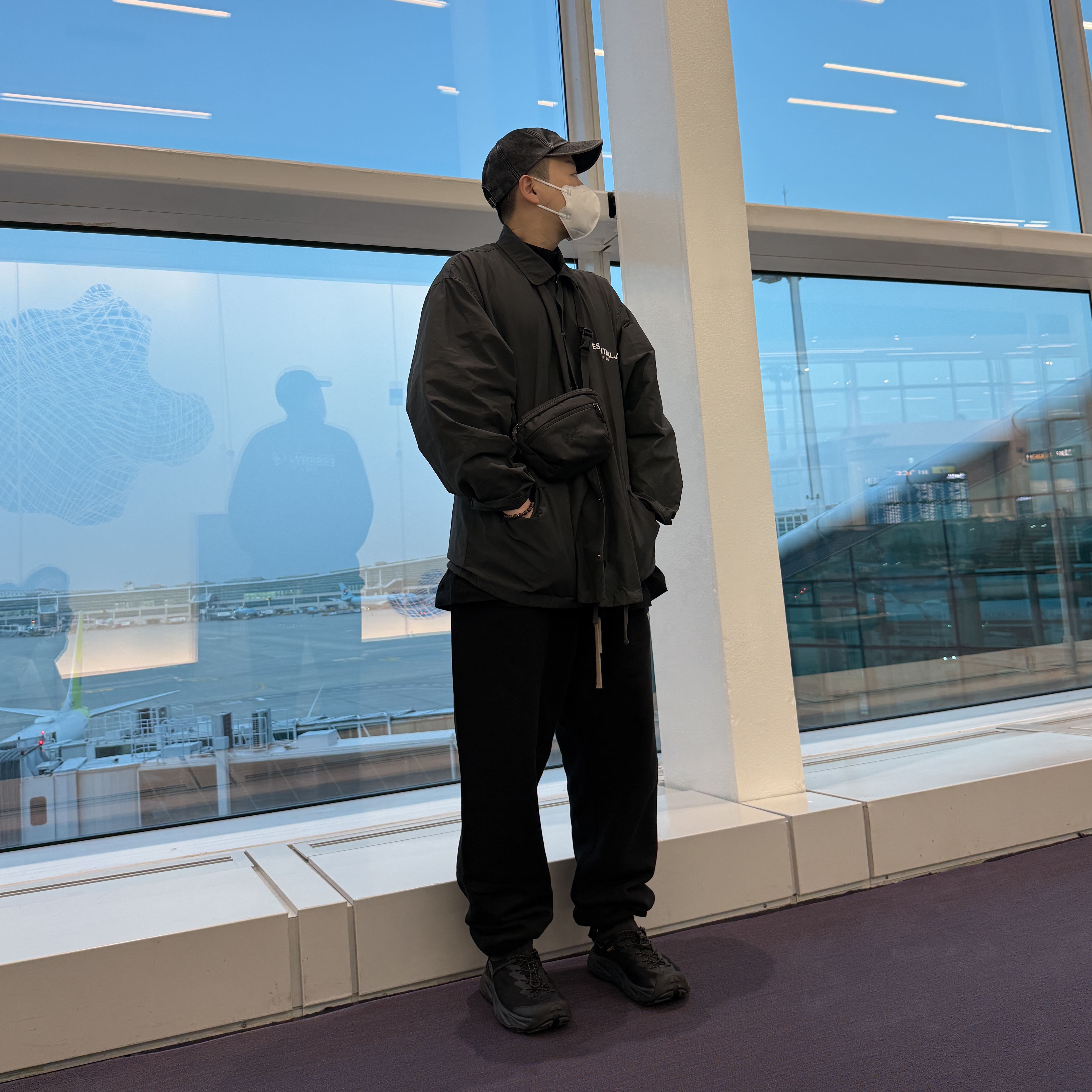 Essentials Fleece Essential Sweatpant Black - 24FW, Hoka Hopara 2 Black 착용 스타일 - 3