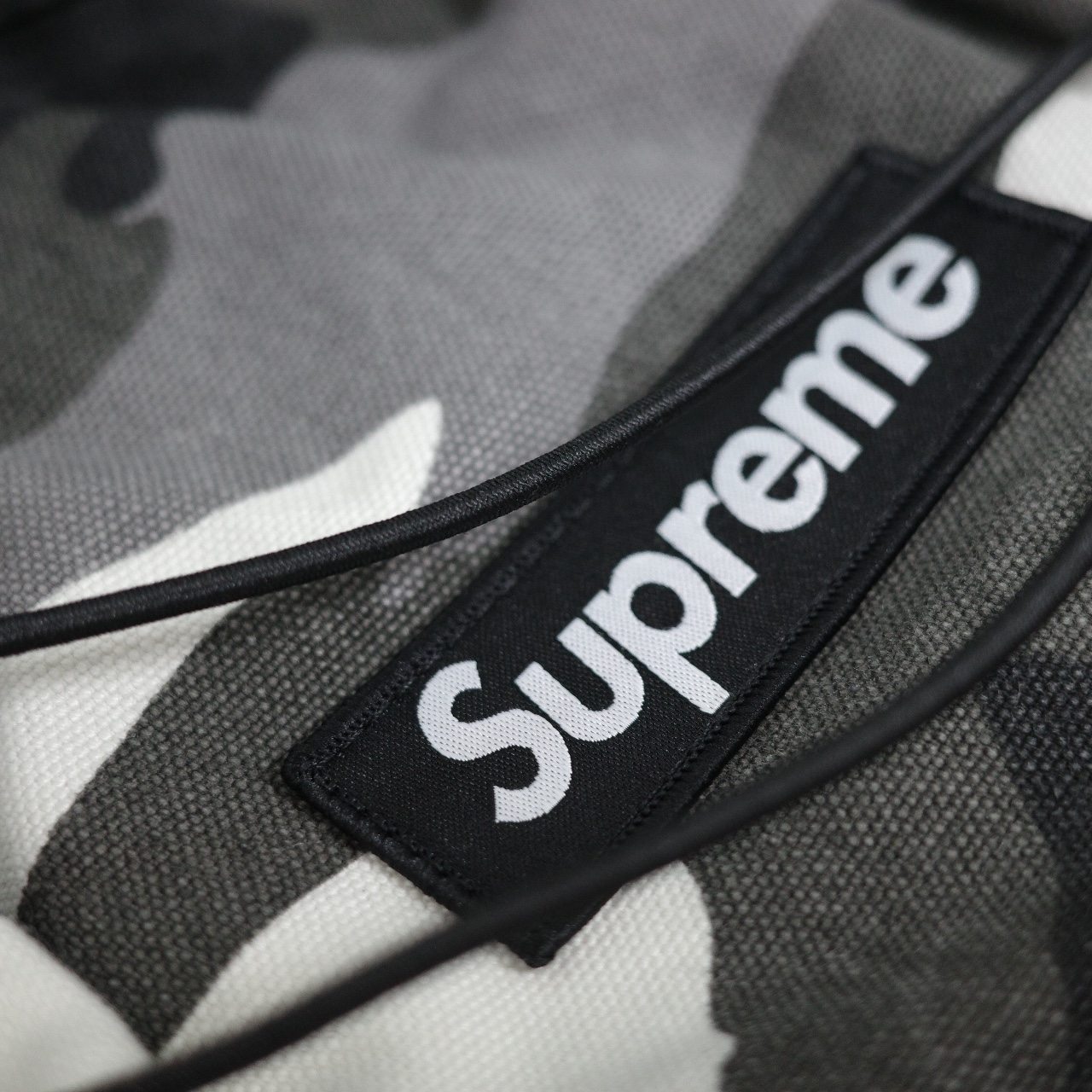 Supreme Backpack Snow Camo - 25SS 착용 스타일 - 3