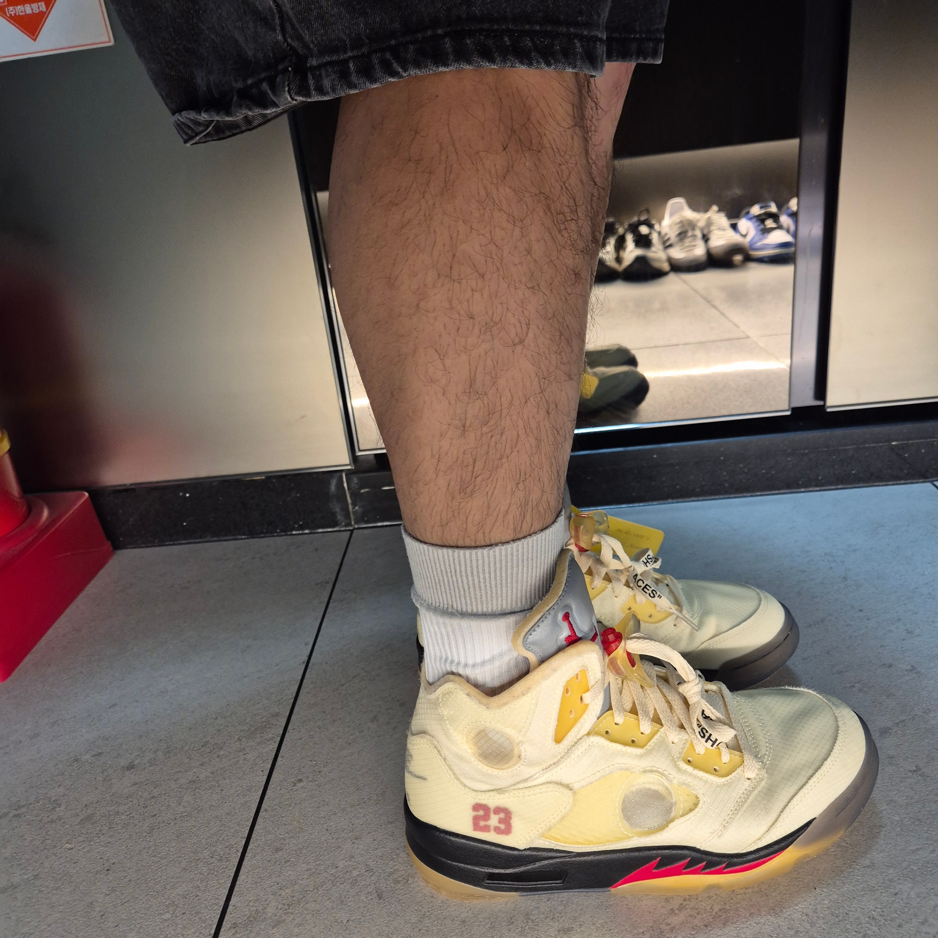 Nike x Cactus Plant Flea Market Long Sleeve Polo Natural - Asia, Jordan 5 x Off-White Retro SP Sail Fire Red 착용 스타일 - 5